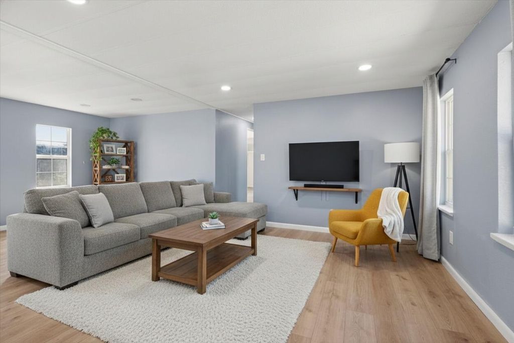 Photo of 47 Tangerine Avenue, Fort Pierce, FL 34982 (MLS # R11167446)