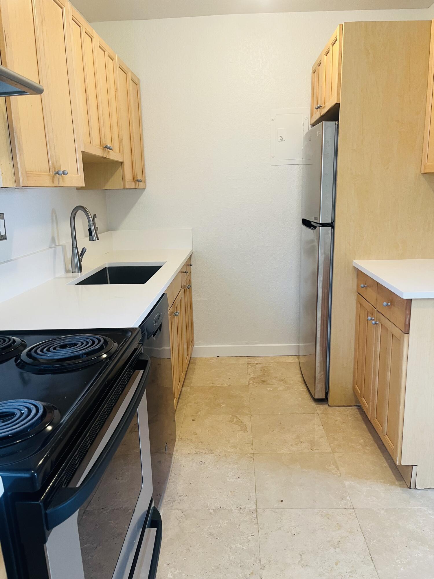 ASTRA CONDO - Residential