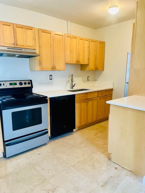 Tiny photo for 590 NW 40th Court #B, Oakland Park, FL 33309 (MLS # B26033767)