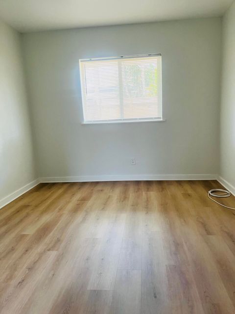 Tiny photo for 590 NW 40th Court #B, Oakland Park, FL 33309 (MLS # B26033767)