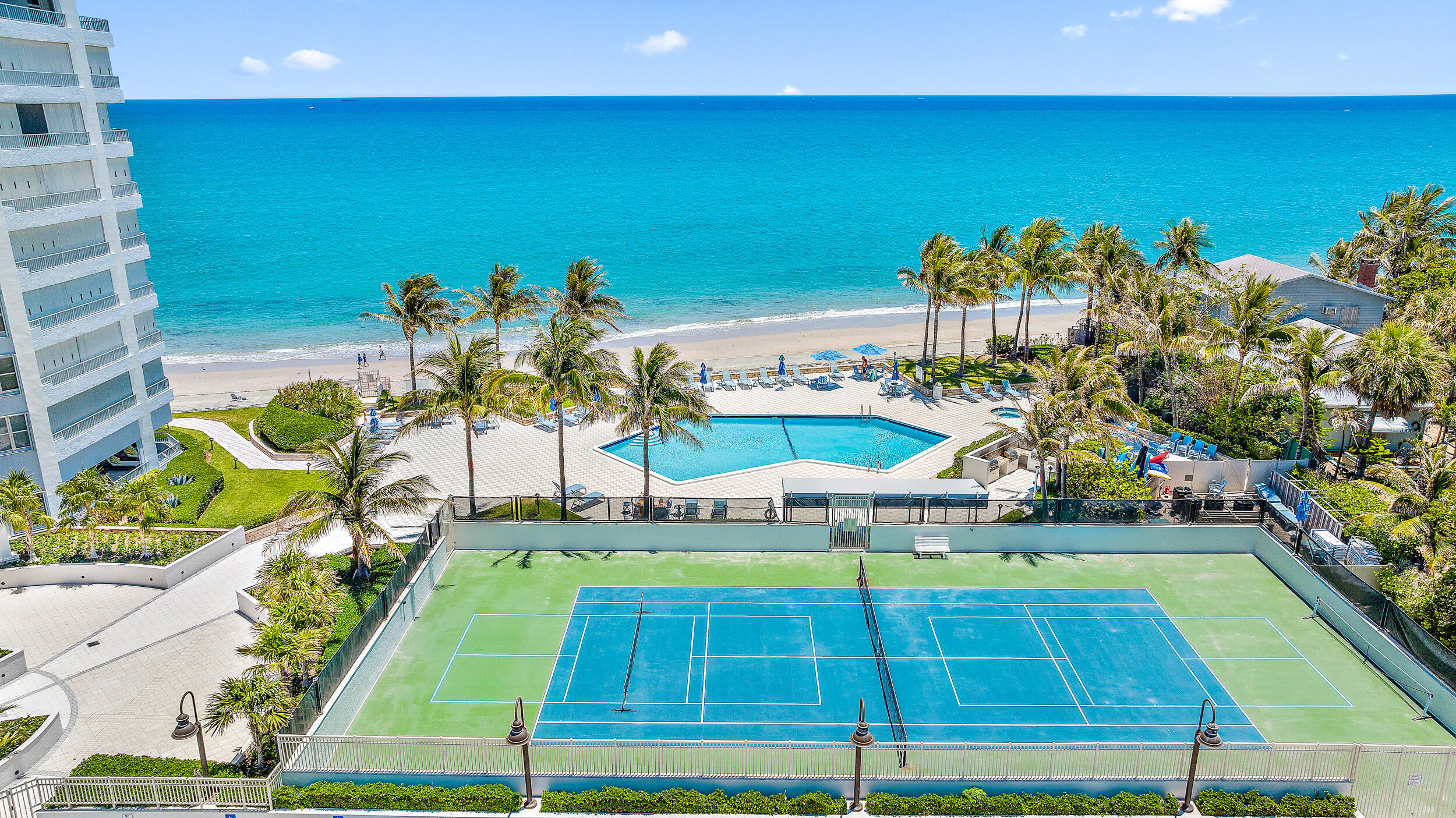 CORNICHE CONDO - Residential