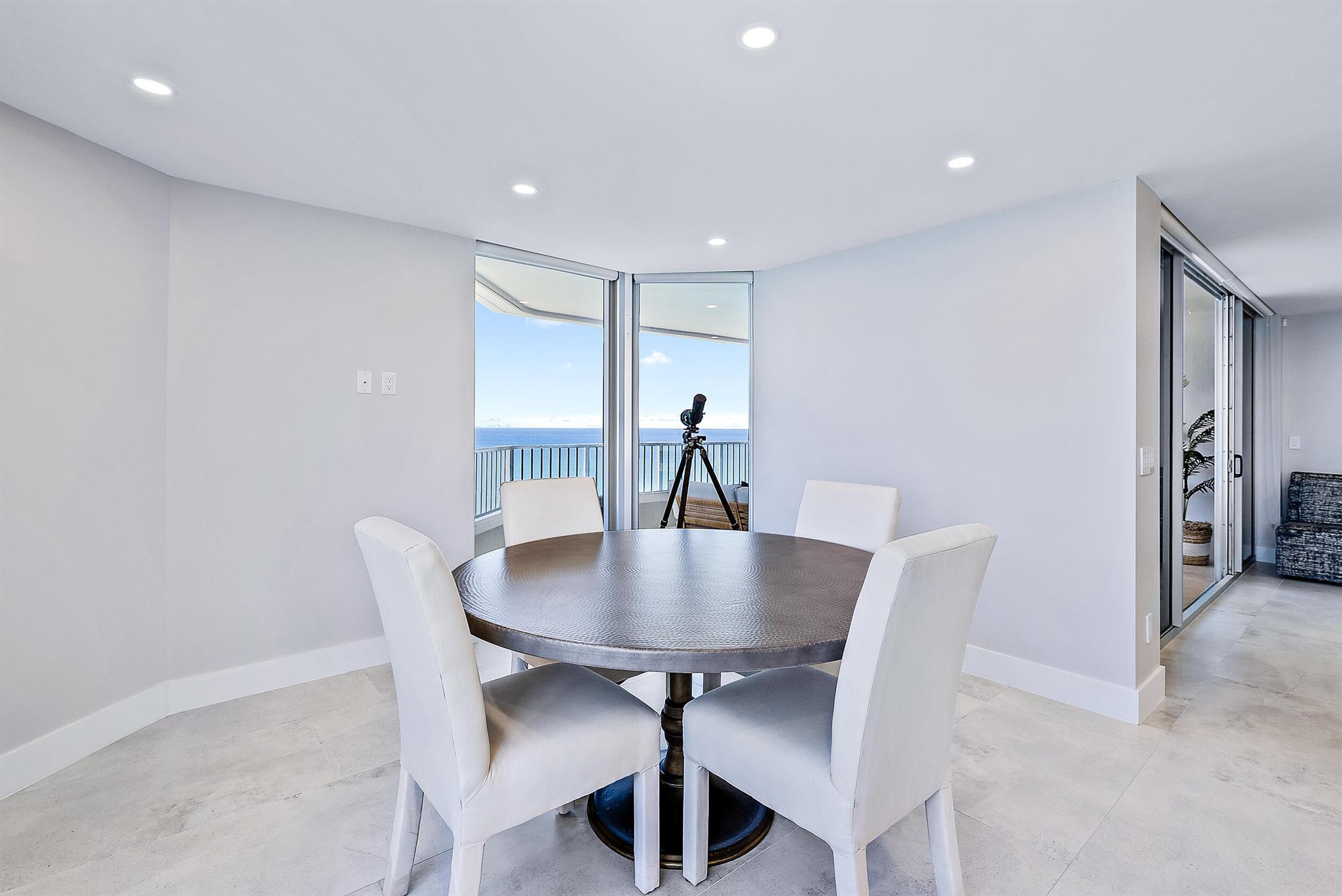 CORNICHE CONDO - Residential