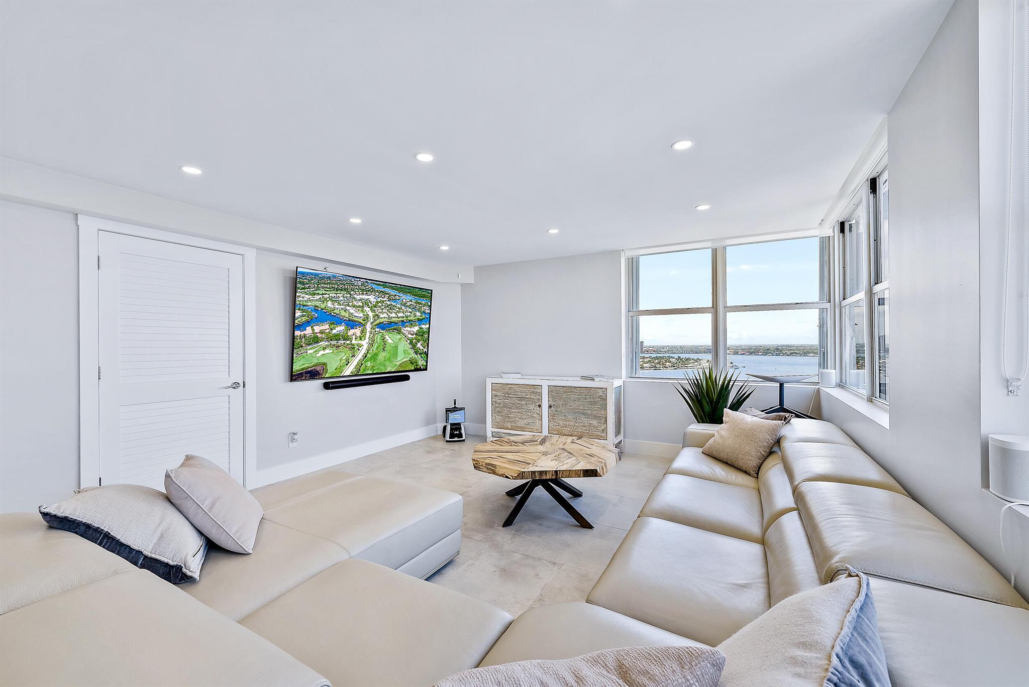 CORNICHE CONDO - Residential