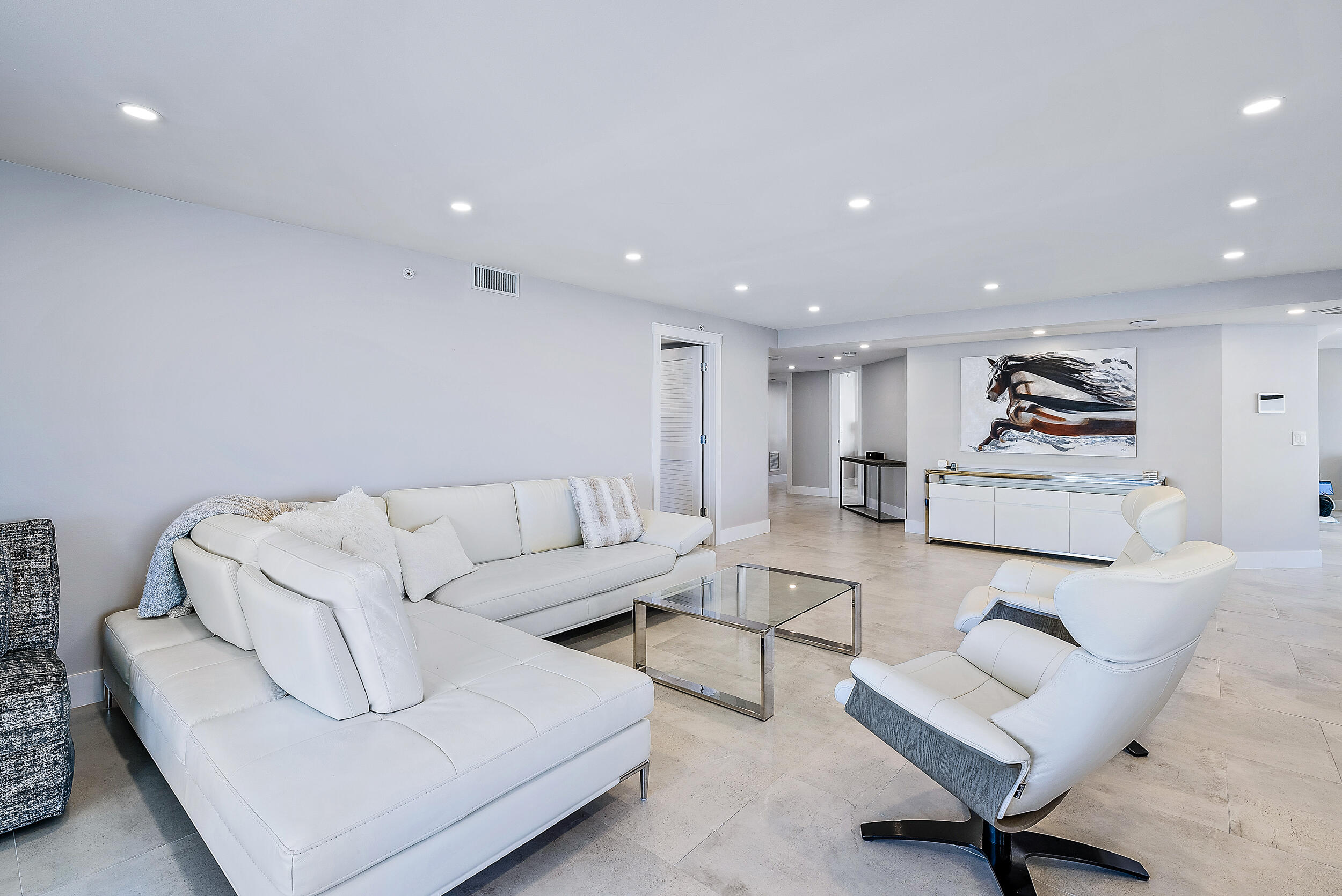 CORNICHE CONDO - Residential