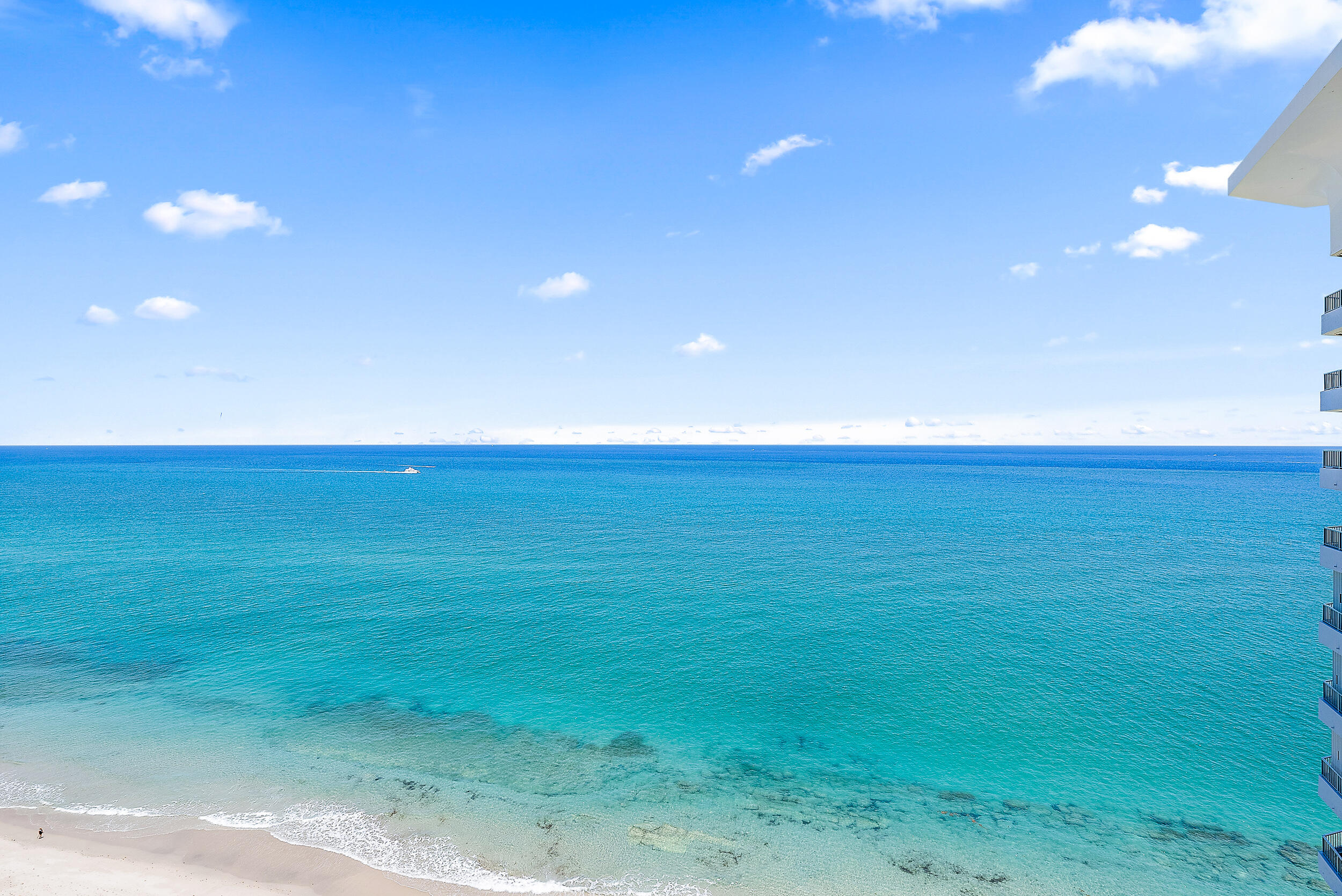 CORNICHE CONDO - Residential