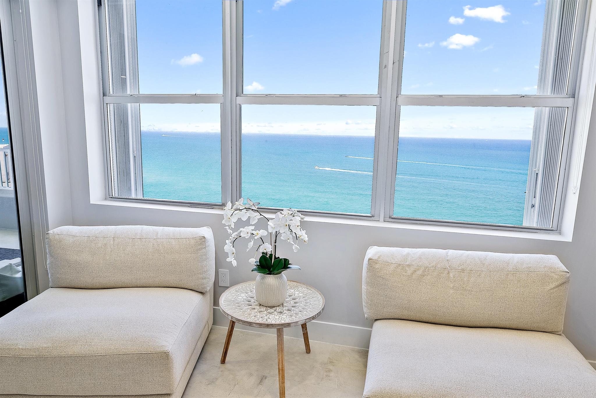 CORNICHE CONDO - Residential