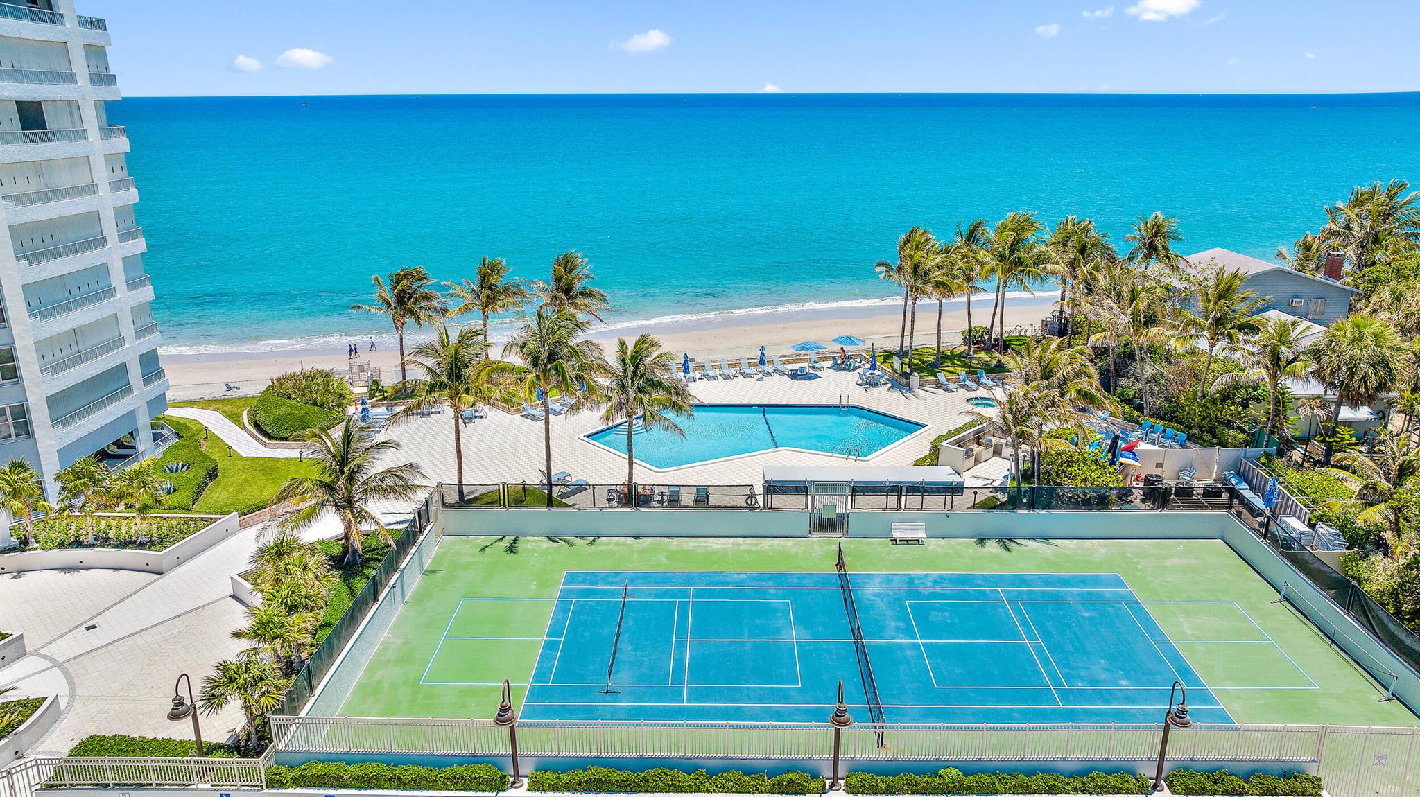 CORNICHE CONDO - Residential