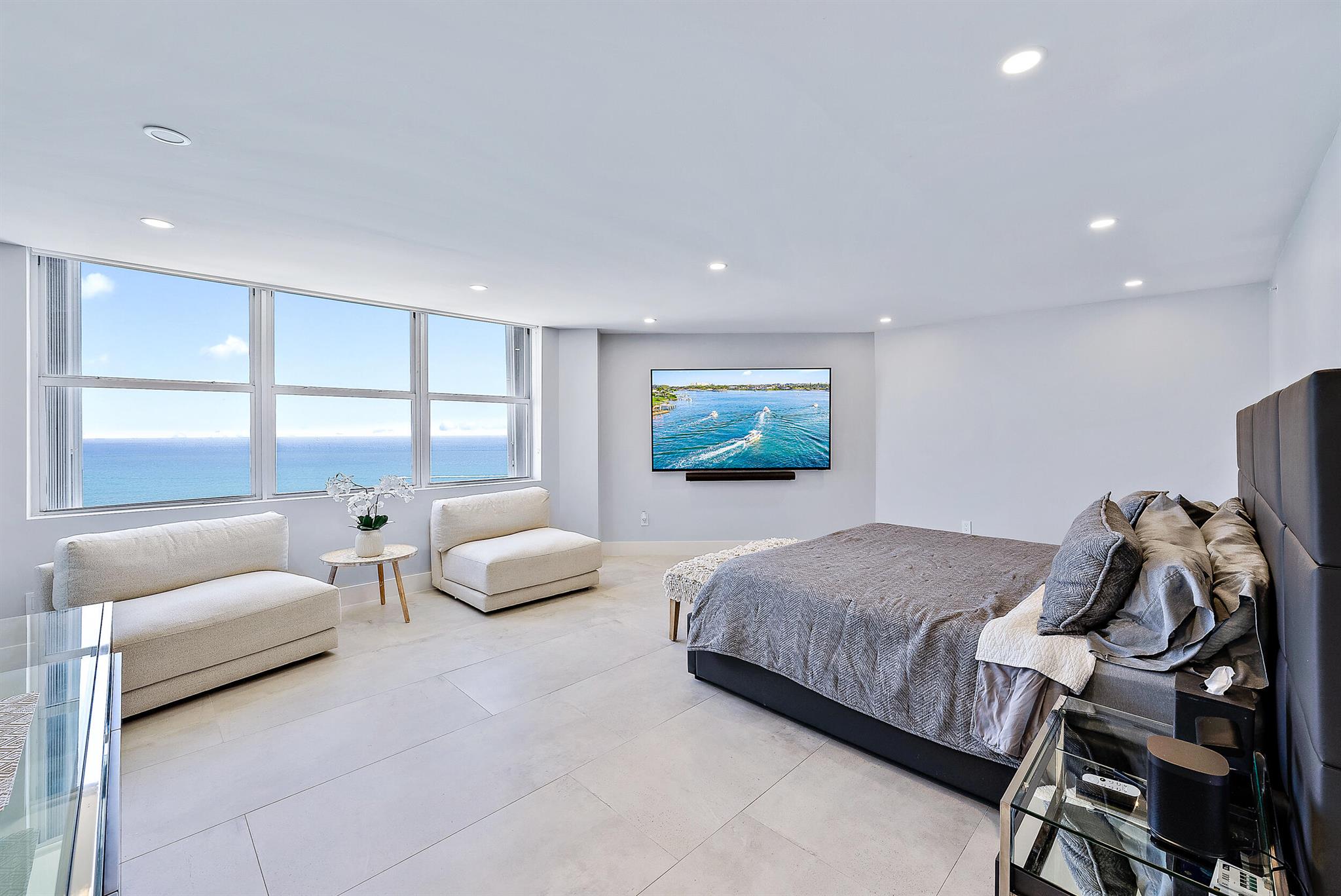 CORNICHE CONDO - Residential