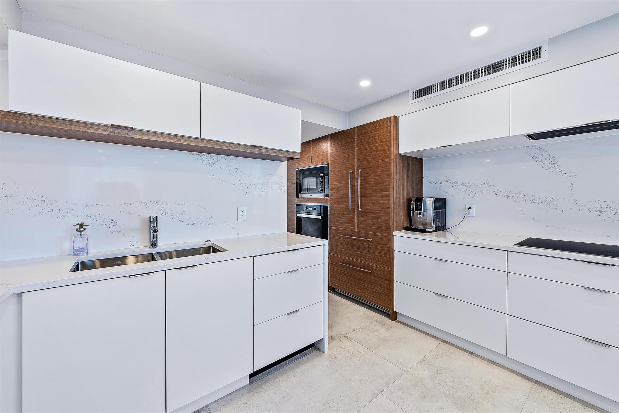 CORNICHE CONDO - Residential