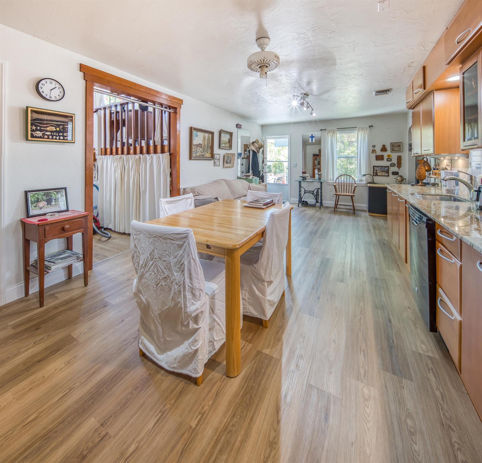 915 Lehto Lane, Lake Worth, FL, 33461/$349,000 2 915 Lehto Lane
