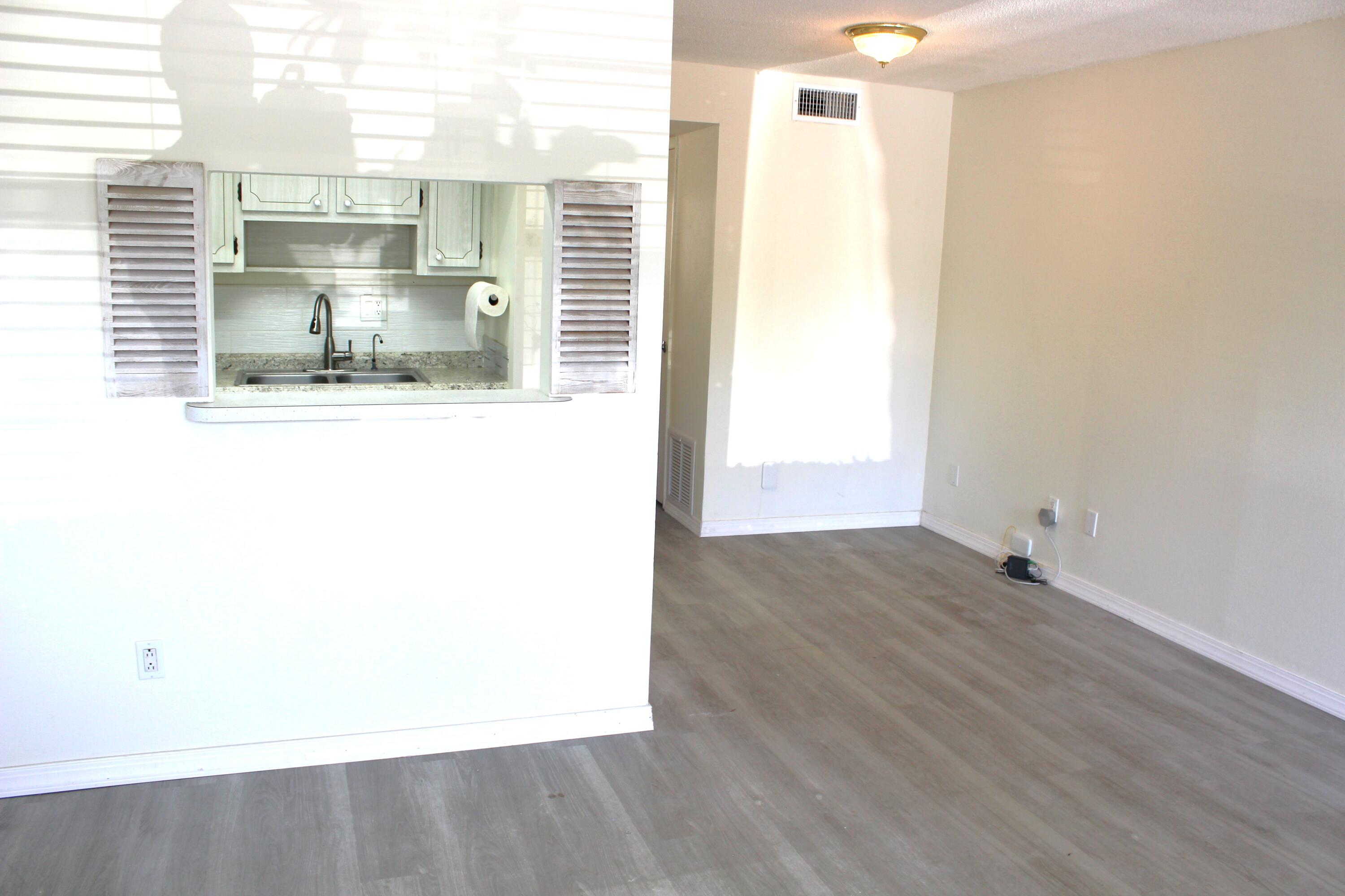 CEDAR POINTE CONDO - Residential Lease