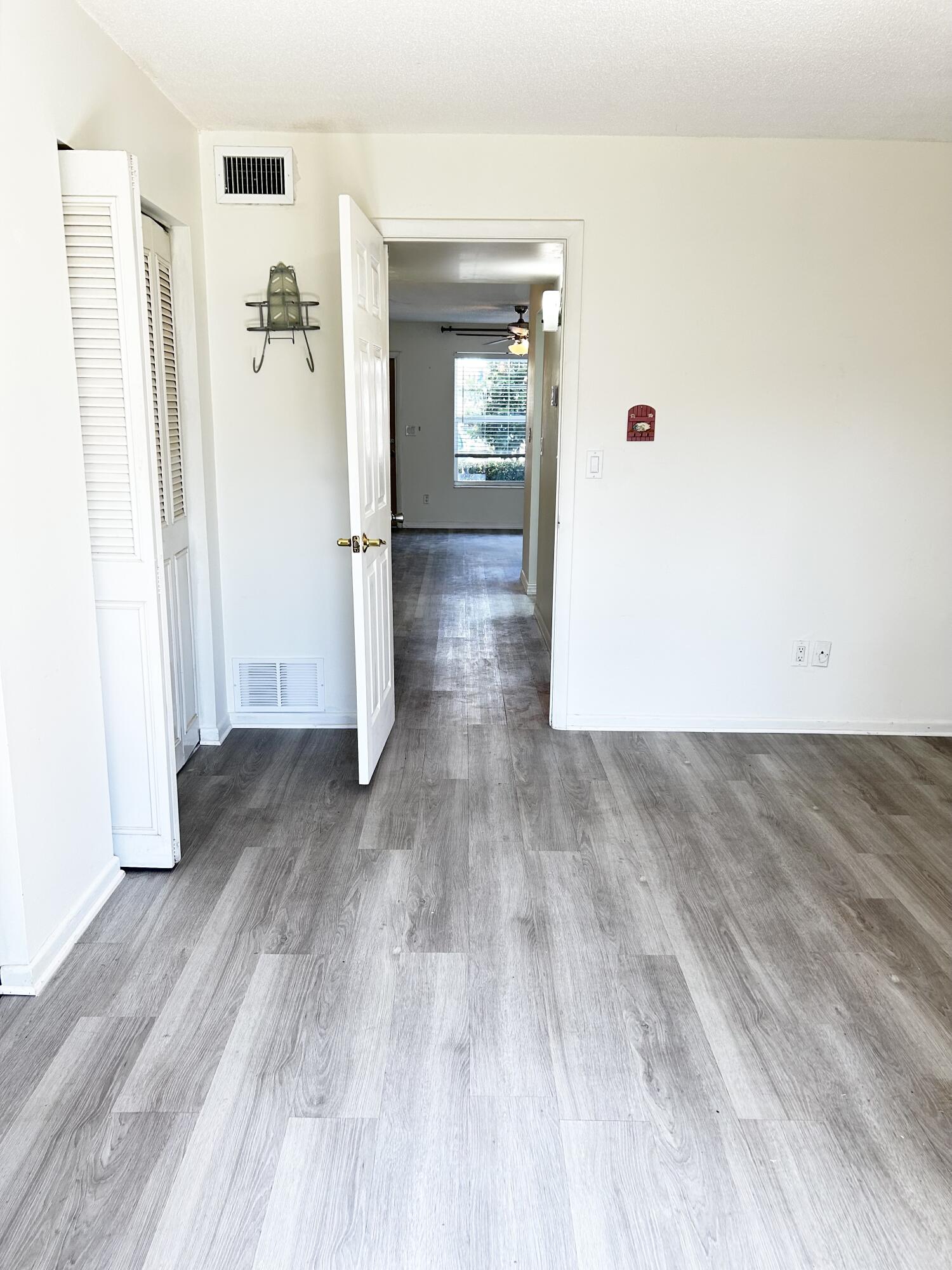 CEDAR POINTE CONDO - Residential Lease