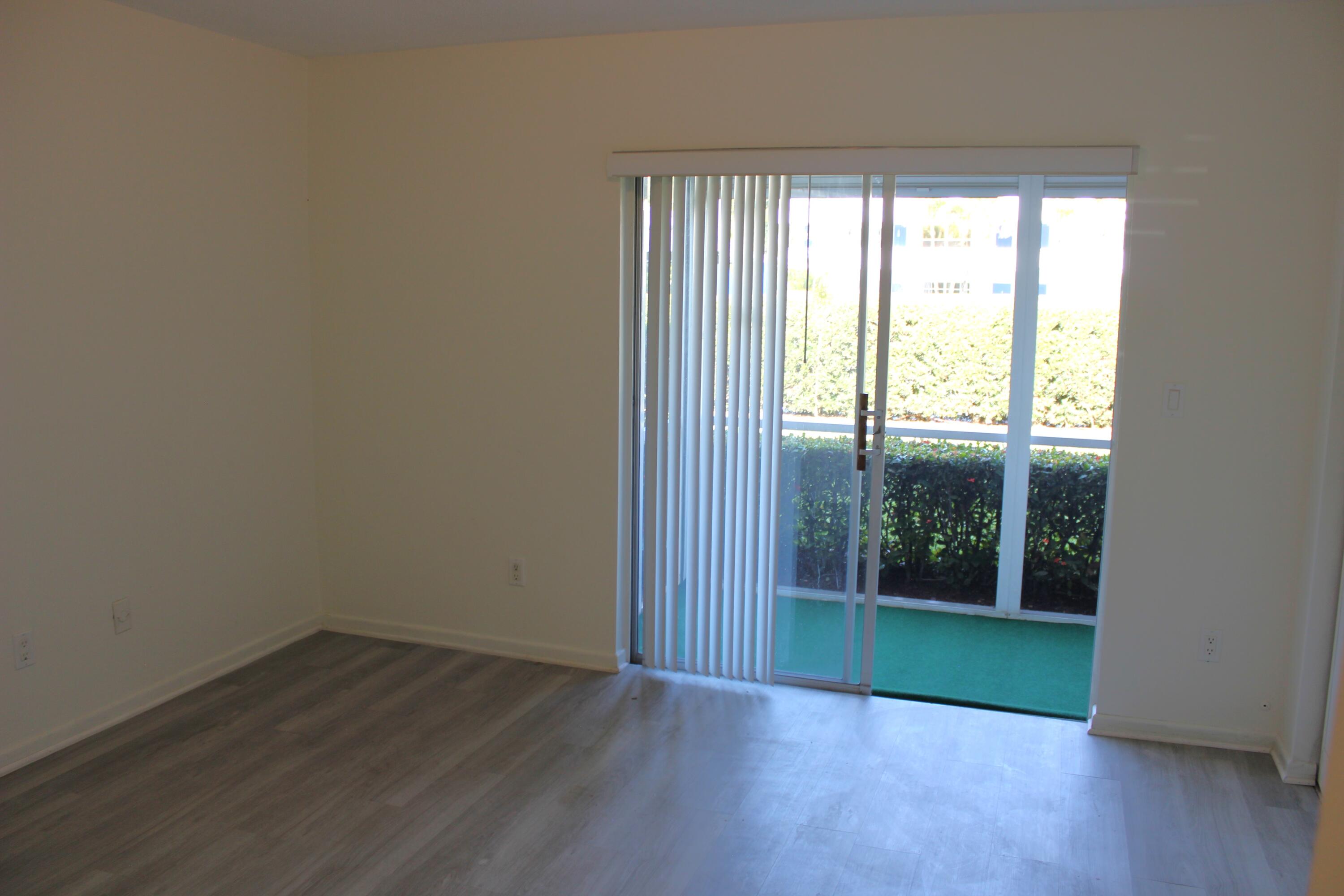 CEDAR POINTE CONDO - Residential Lease