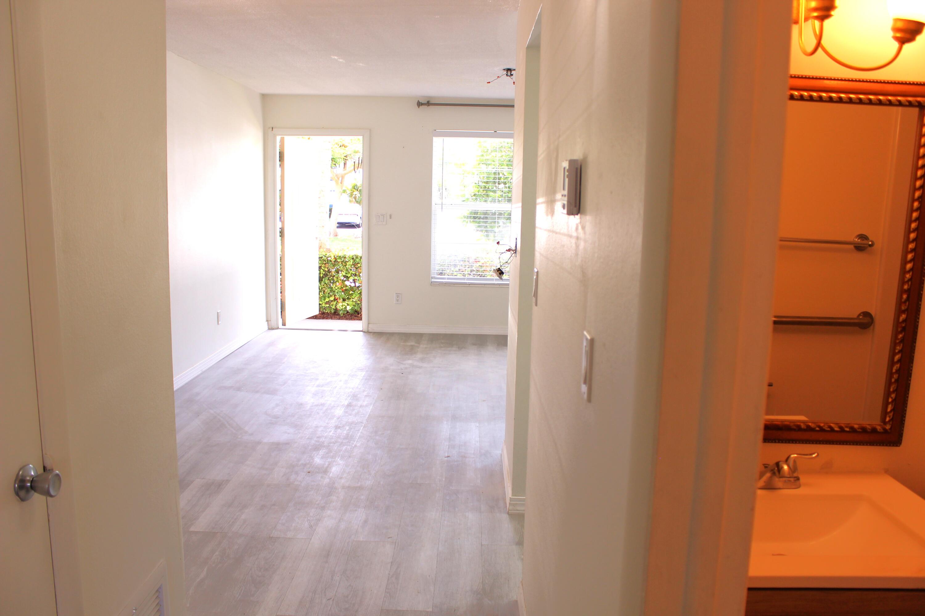 CEDAR POINTE CONDO - Residential Lease