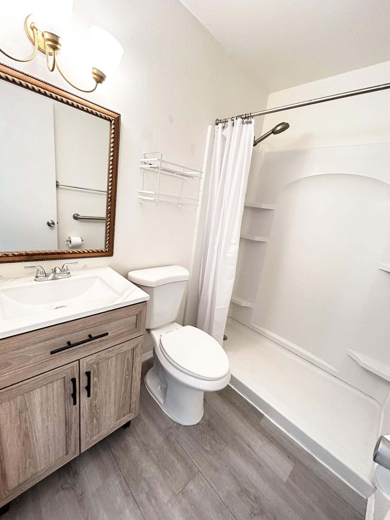 CEDAR POINTE CONDO - Residential Lease