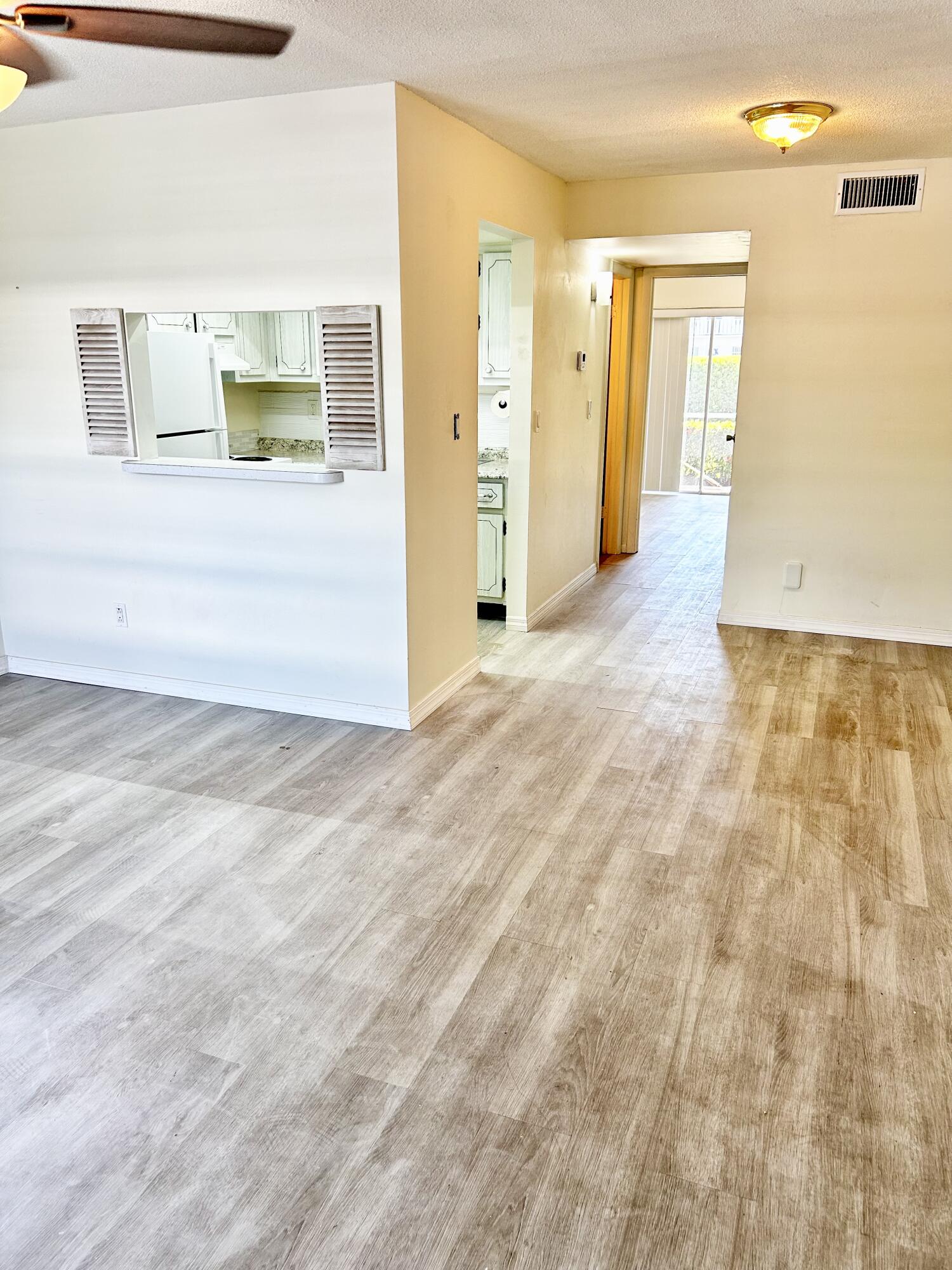 CEDAR POINTE CONDO - Residential Lease