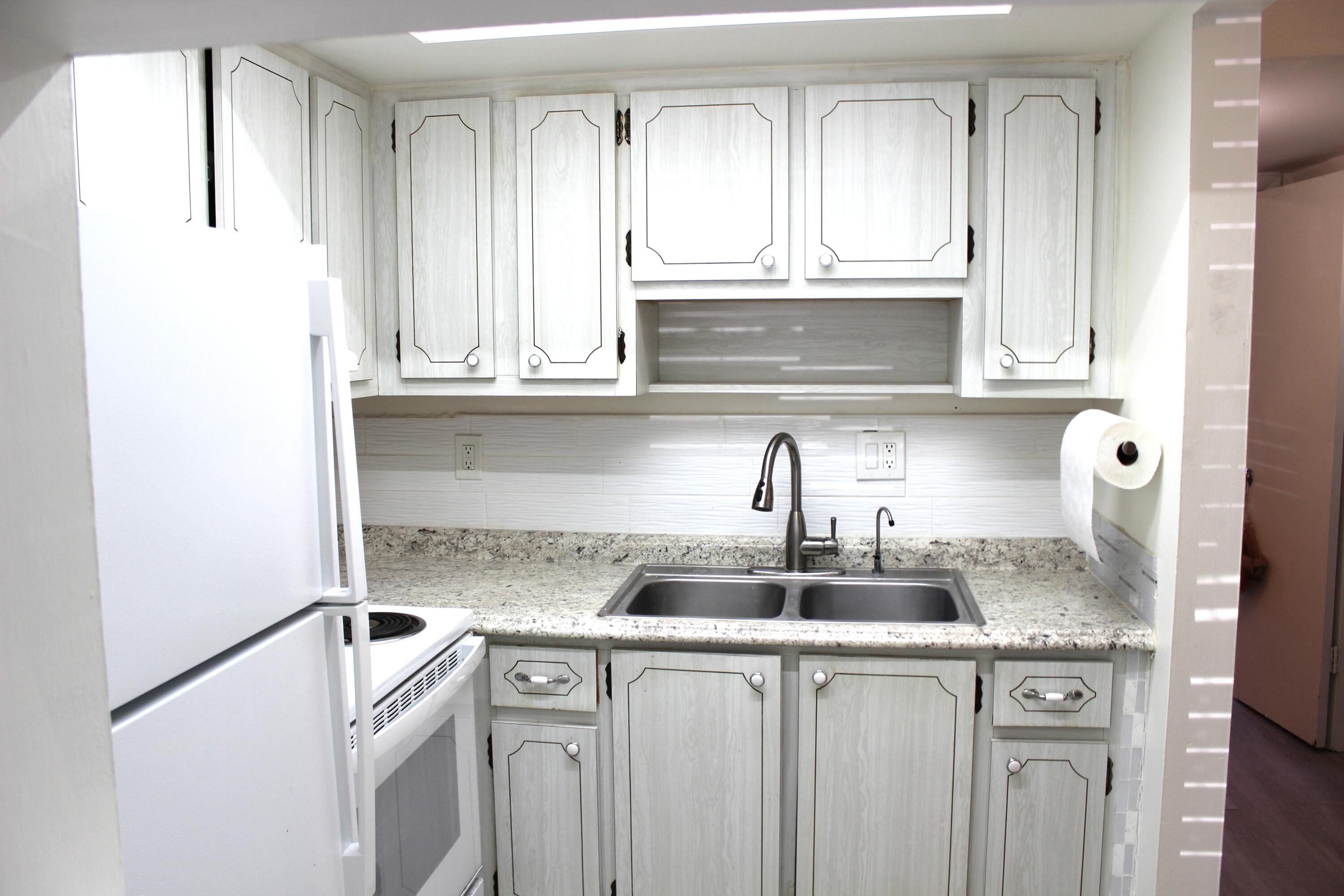 CEDAR POINTE CONDO - Residential Lease