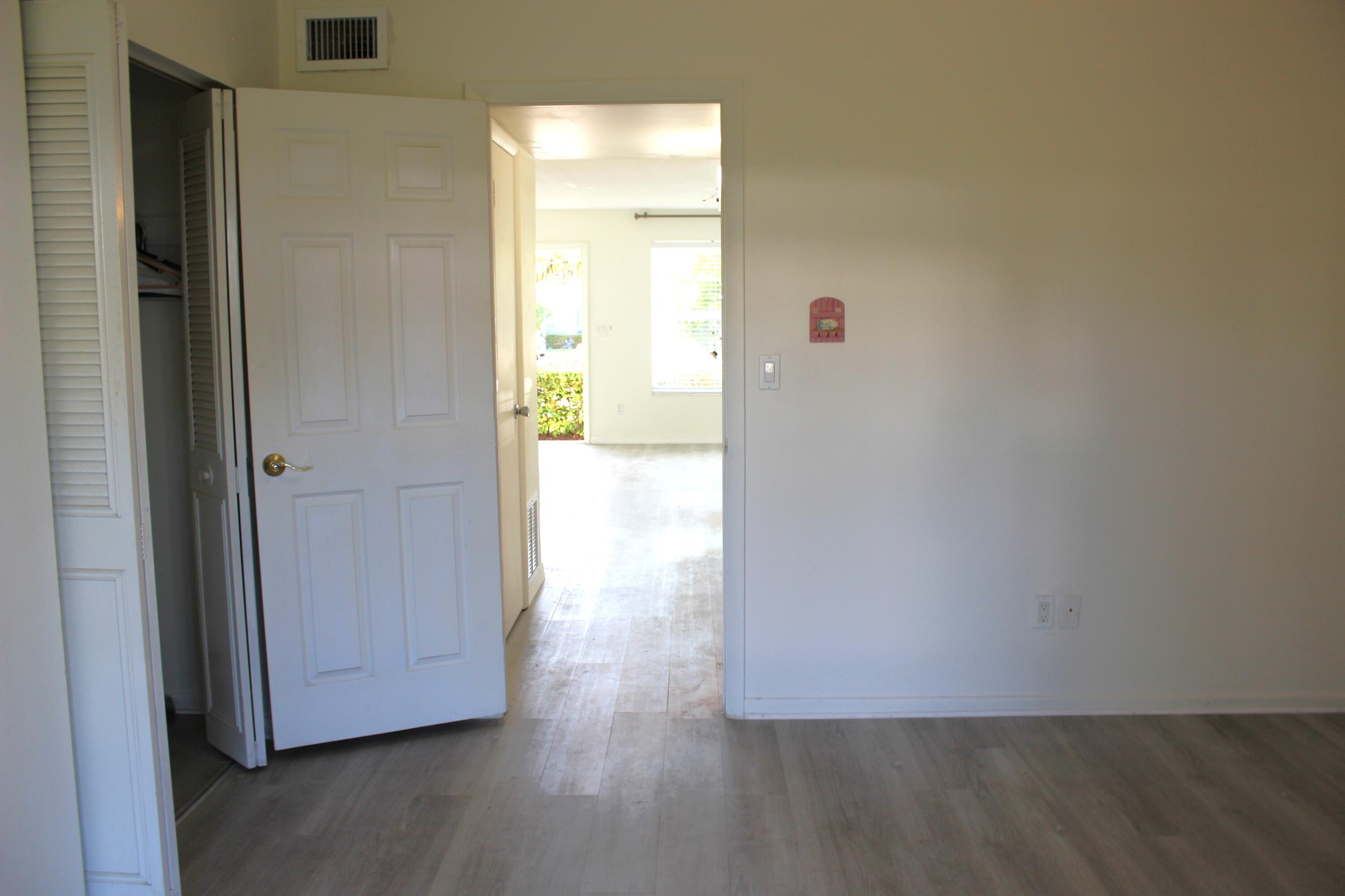 CEDAR POINTE CONDO - Residential Lease