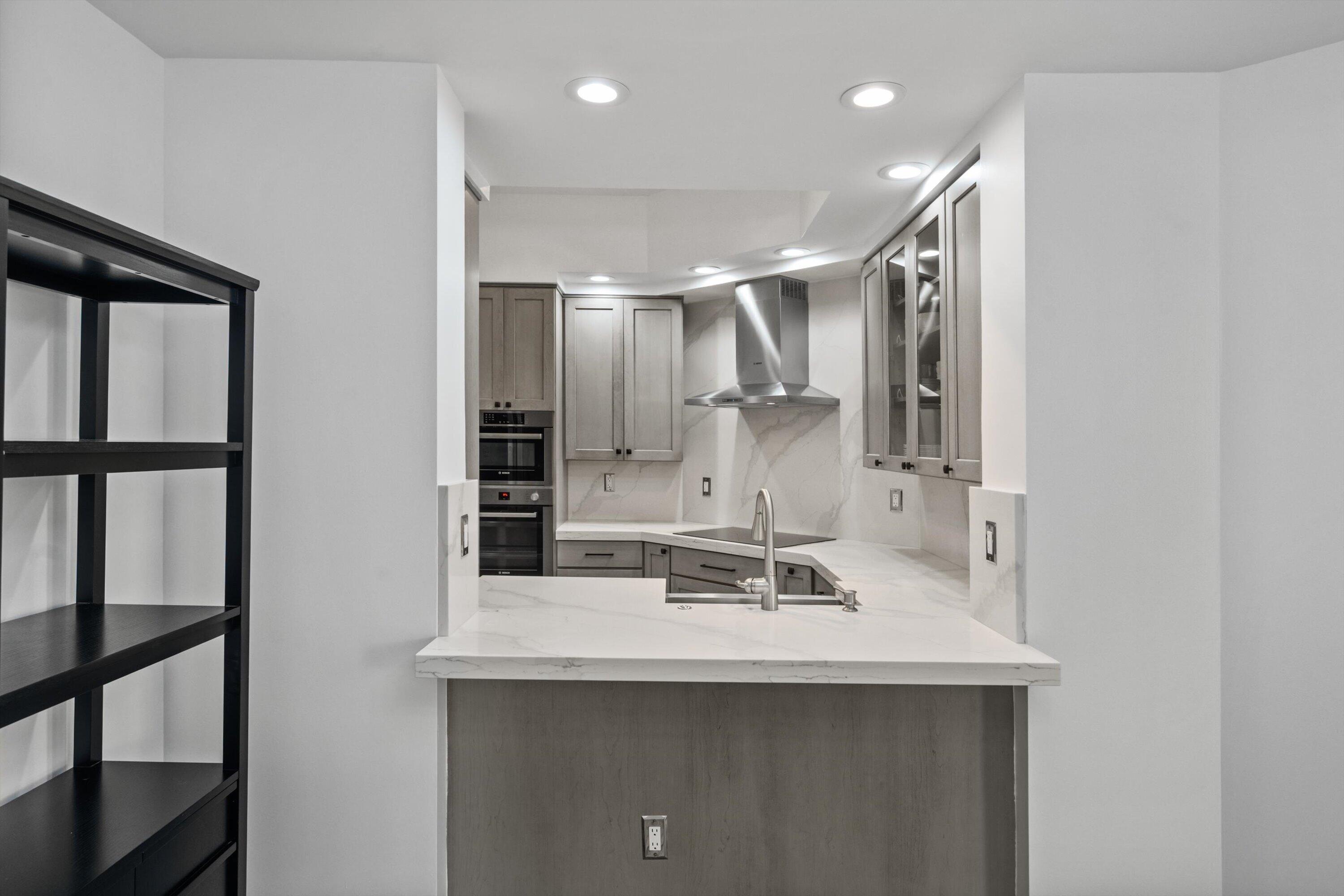 ONE CITY PLAZA - Residential