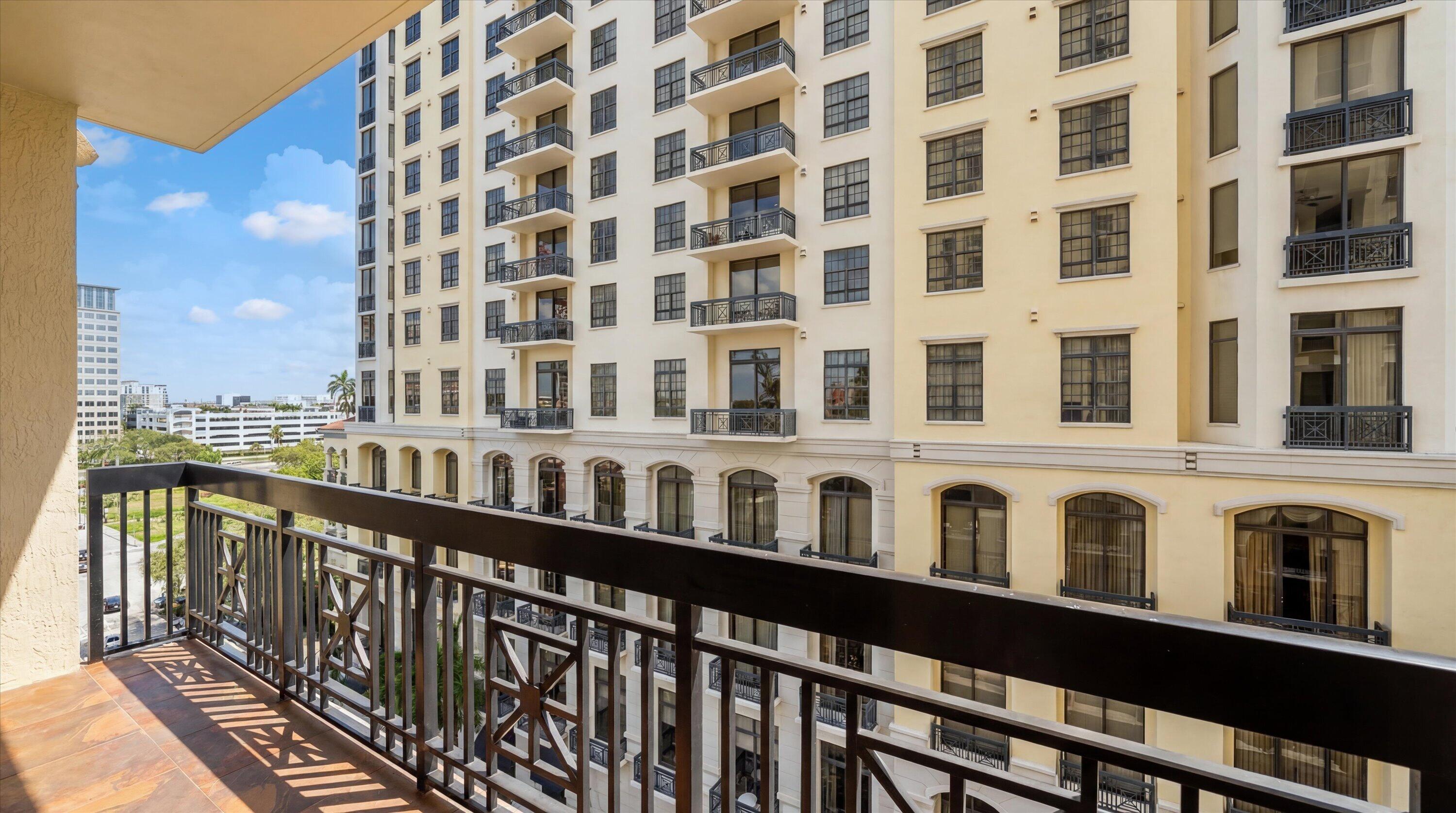 ONE CITY PLAZA - Residential