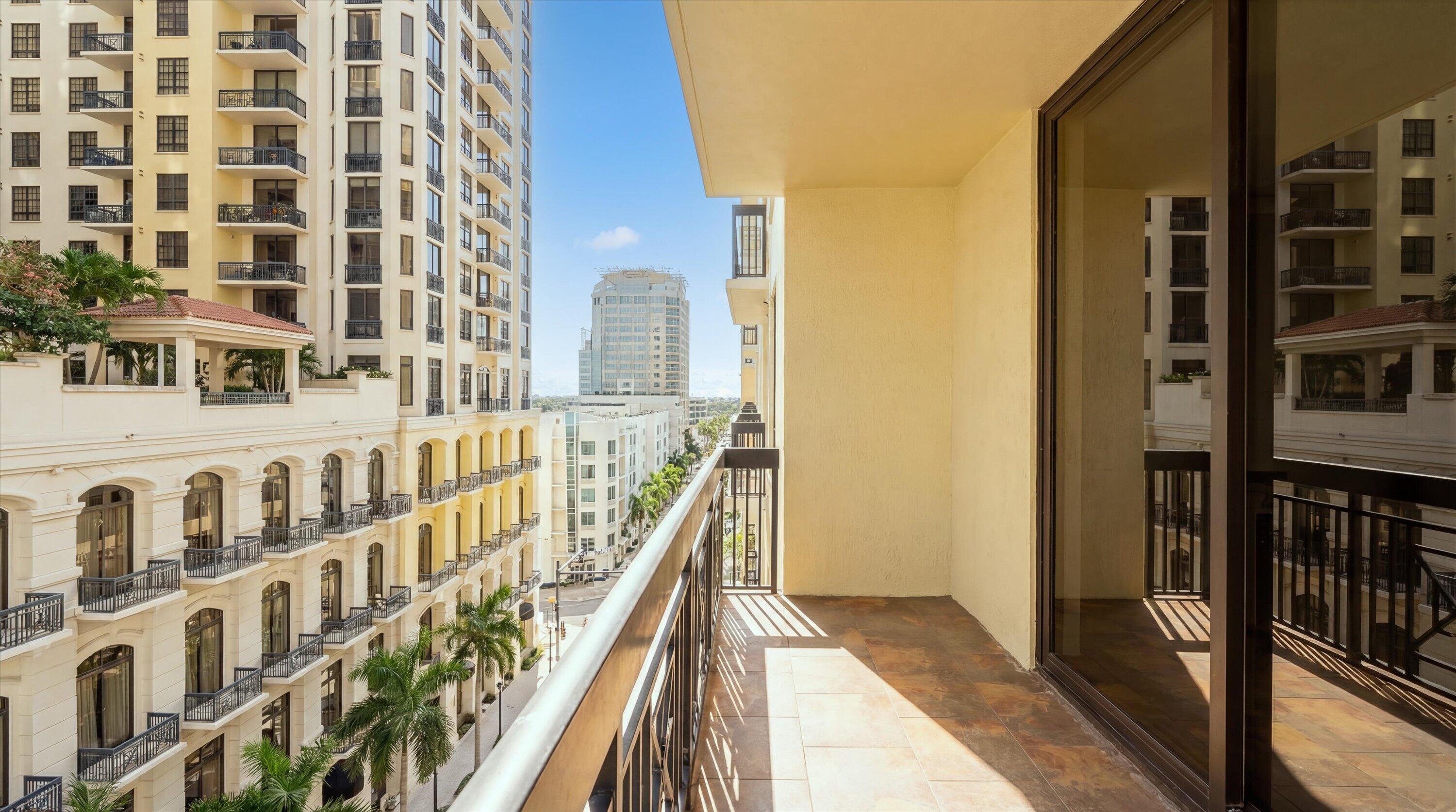 ONE CITY PLAZA - Residential