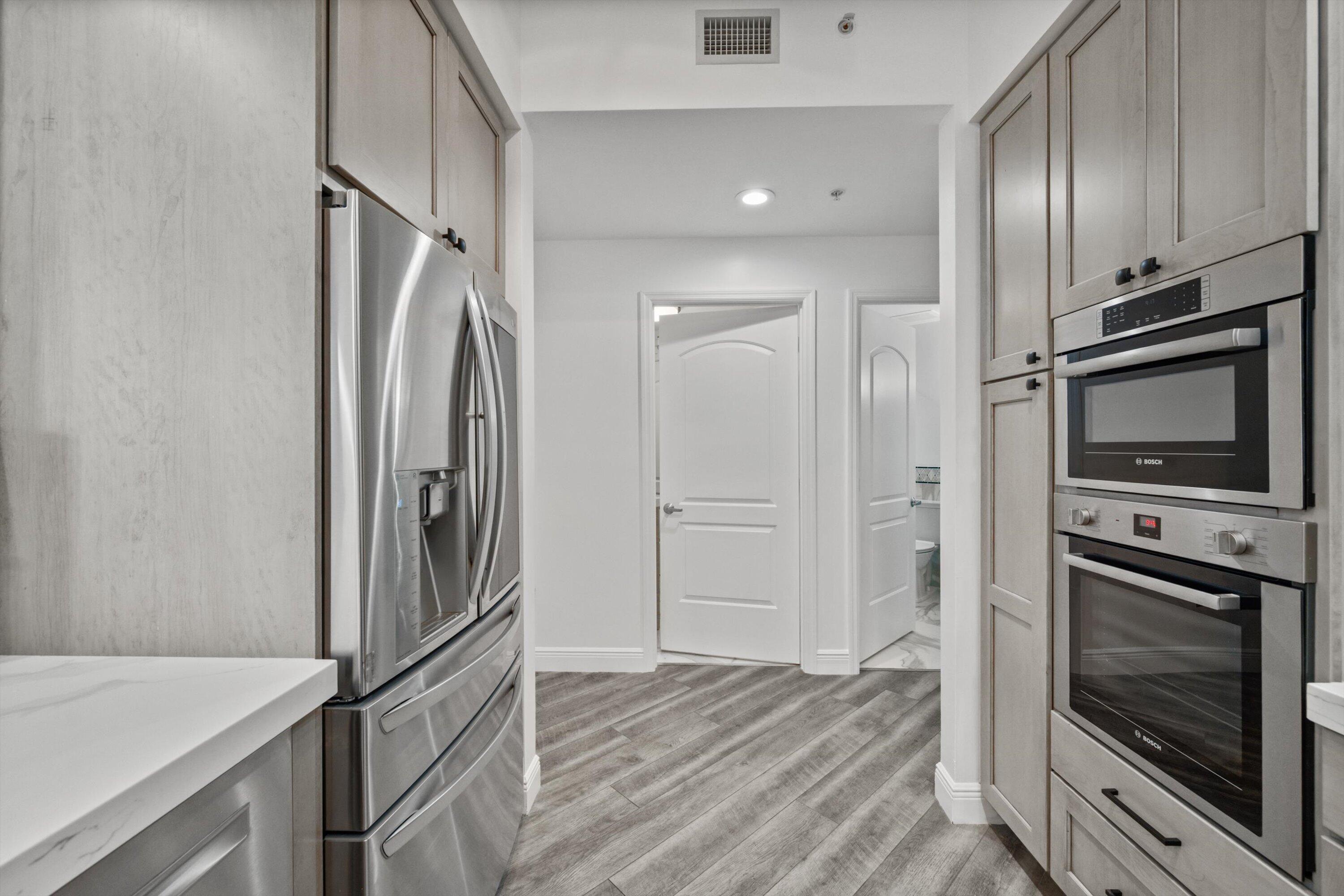 ONE CITY PLAZA - Residential