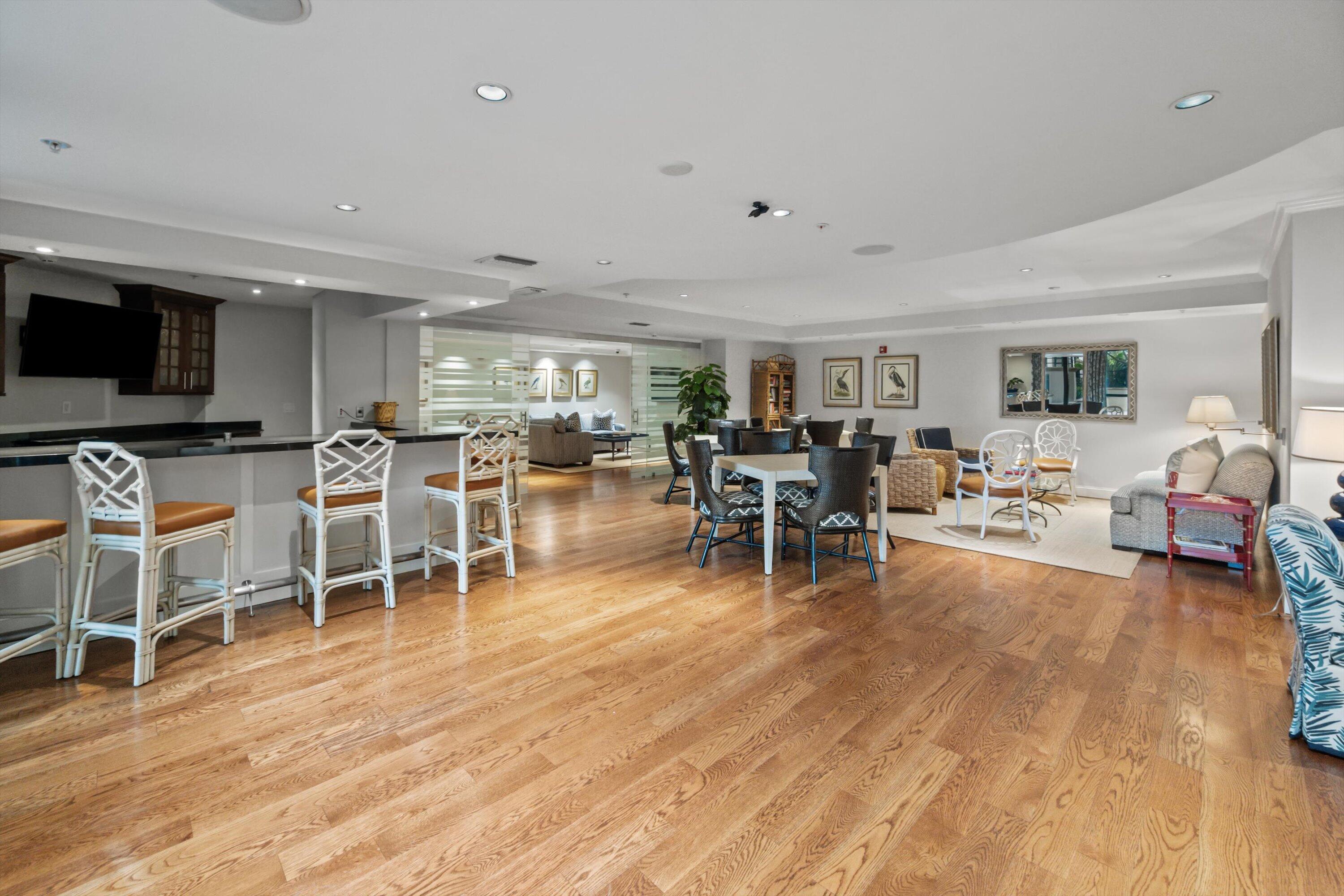 ONE CITY PLAZA - Residential