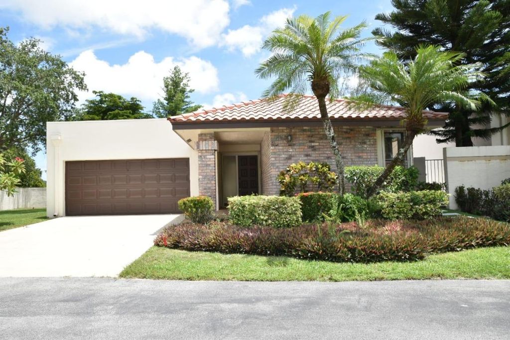 Photo of 6735 Lago Vista Terrace, Boca Raton, FL 33433 (MLS # R11141792)
