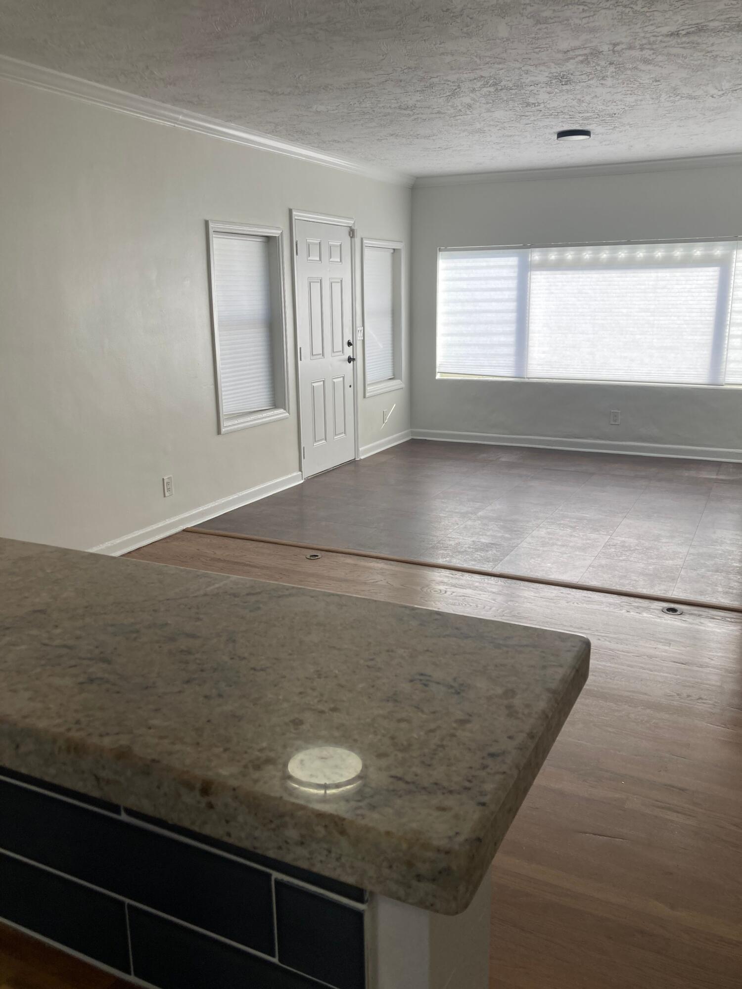 NORTH PALM BCH 3 - Residential Lease