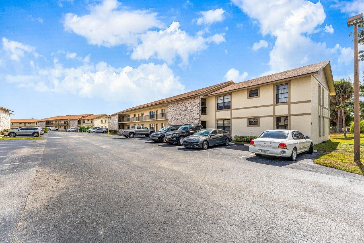 SHERWOOD VILLAGE CONDO - Residential