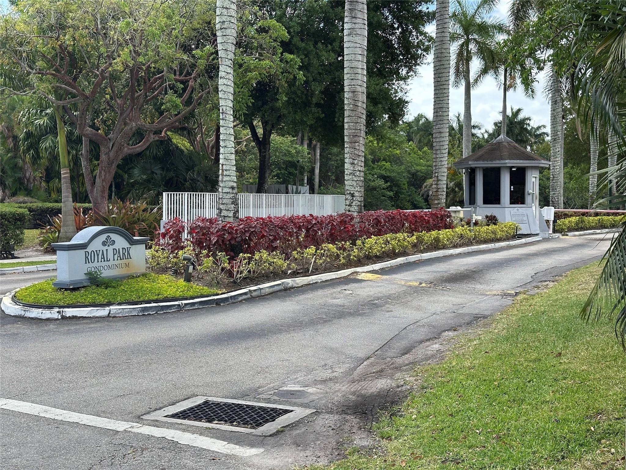 Welcome to the Royal Park Community in Oakland Park. A gated community for all ages. Pet friendly too. This 2 bedroom and 2 bath condo is on the FIRST floor and a reserved parking spot is right out your front door. The kitchen has stainless steel appliances and granite countertops. The floors are wood laminate through out. Washer/Dryer is outside the unit, a few steps down the hall. The community offers a clubhouse and multiple pools.
Across the street from the community is Stunson Nature Trail and Easterlin Park. The location is minutes from highways, airports, shopping and restaurants.
