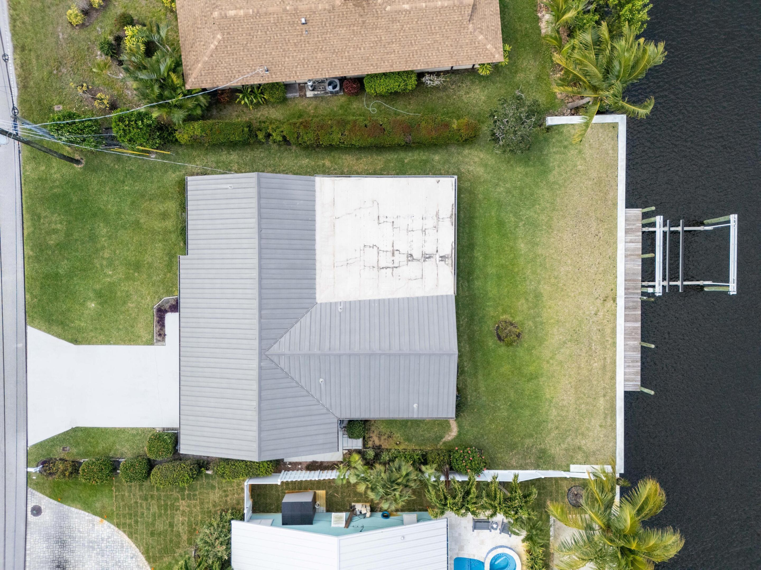 LIGHTHOUSE POINT - Residential