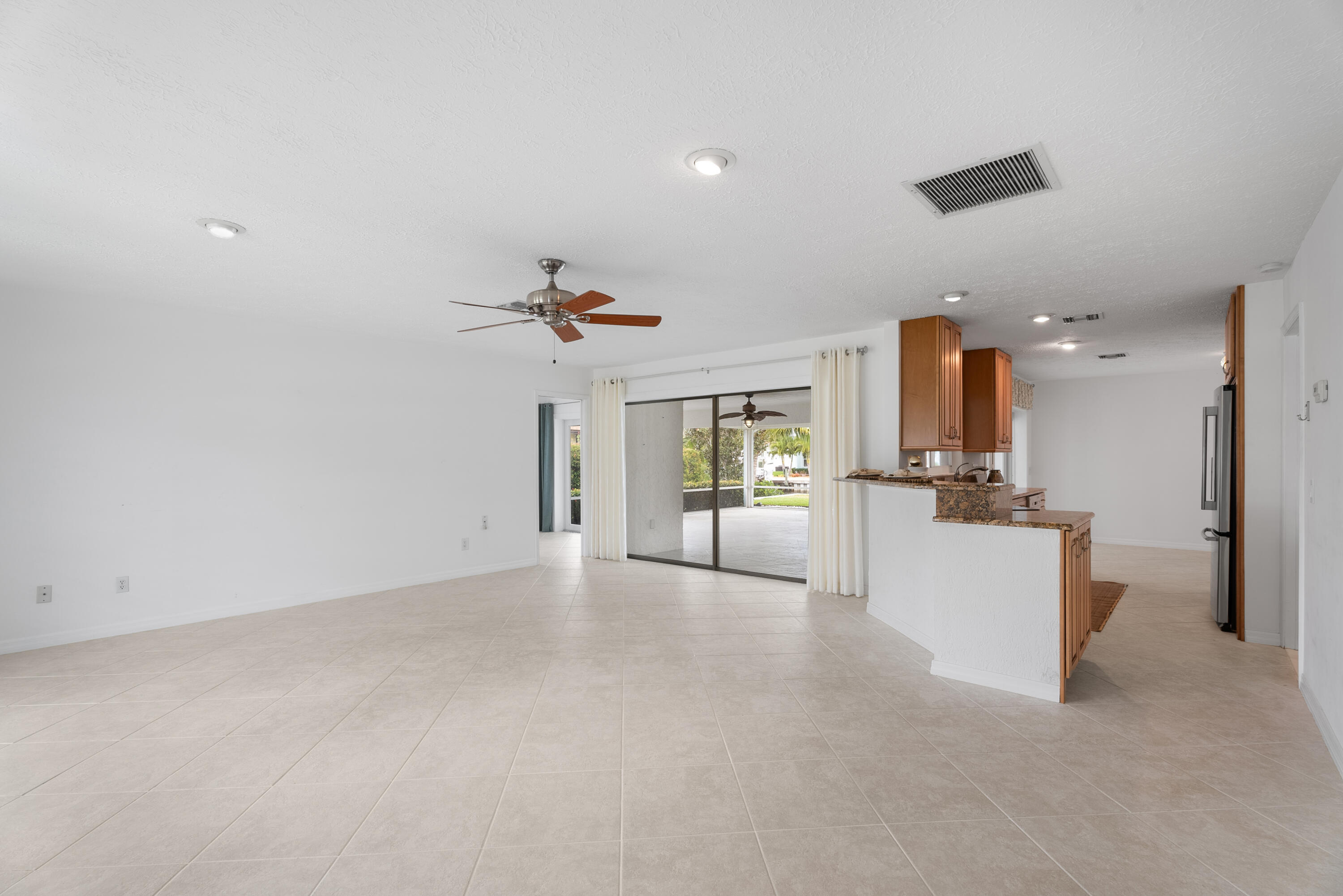 LIGHTHOUSE POINT - Residential