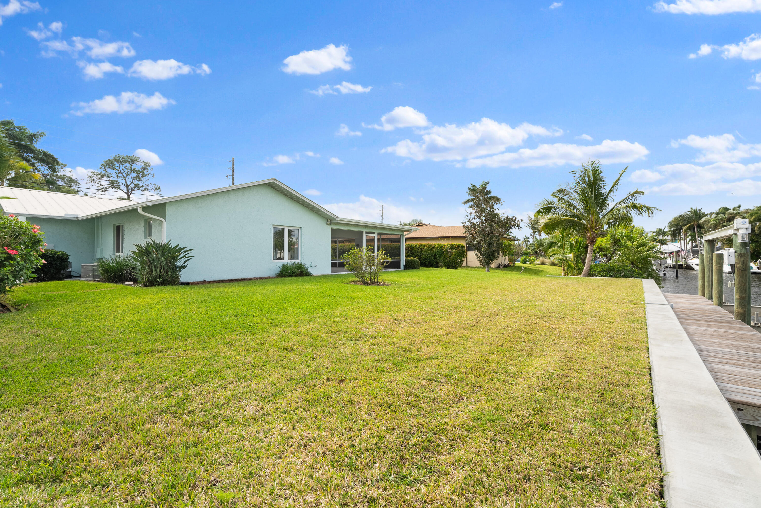 LIGHTHOUSE POINT - Residential
