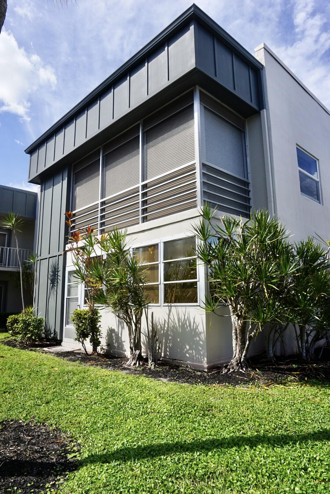 Kings Point Burgundy Condos - Residential