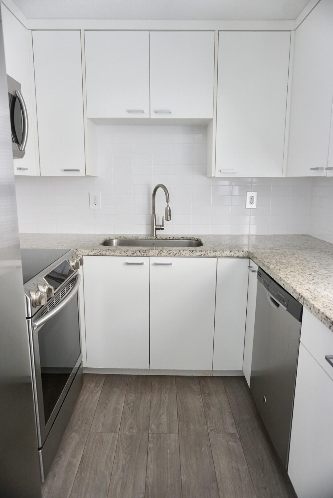 Kings Point Burgundy Condos - Residential