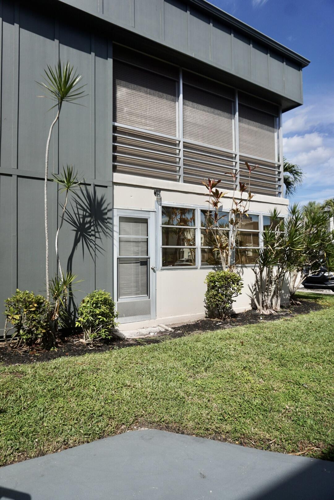 Kings Point Burgundy Condos - Residential