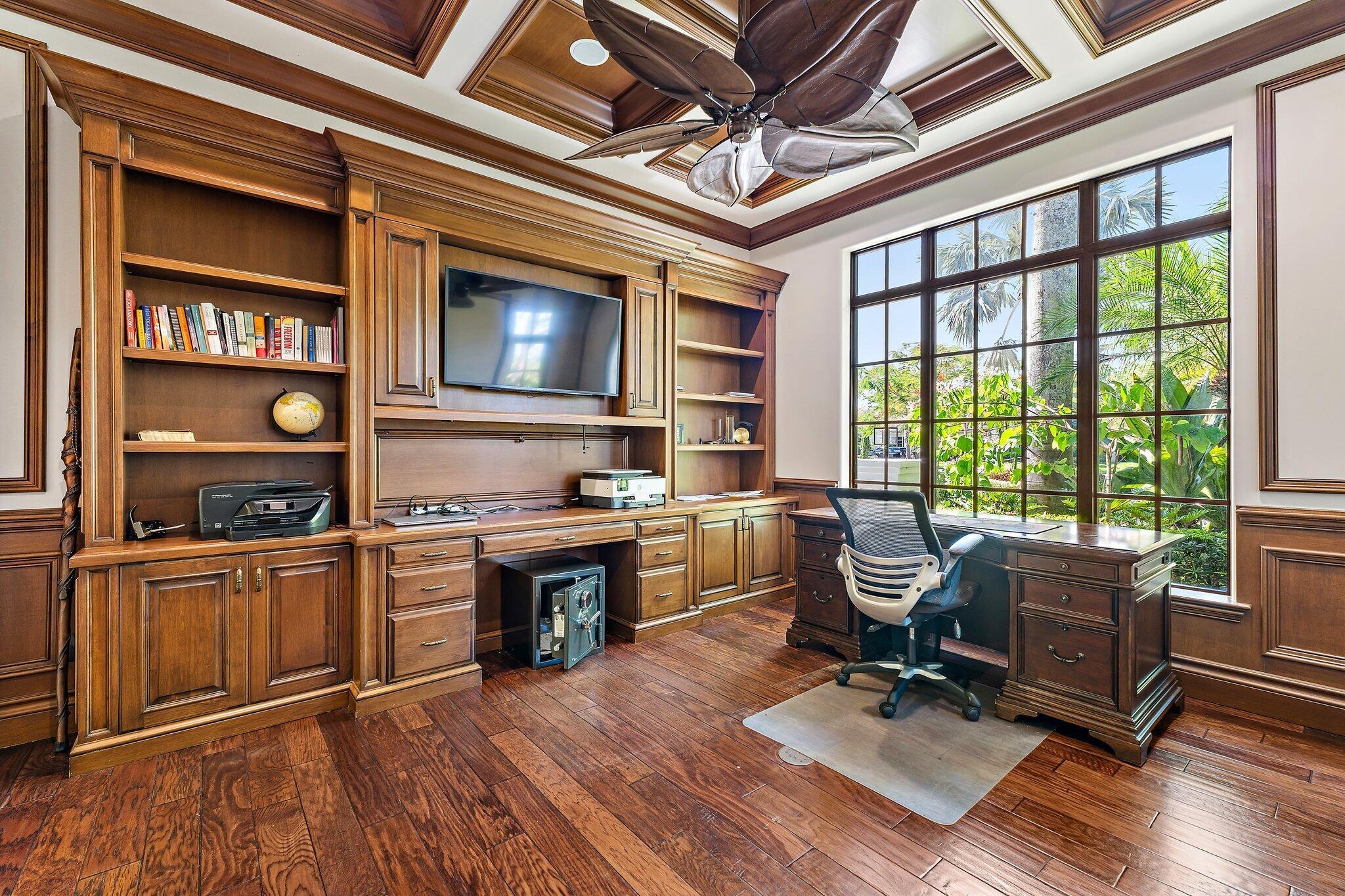 JUPITER EQUESTRIAN ESTATE - Residential