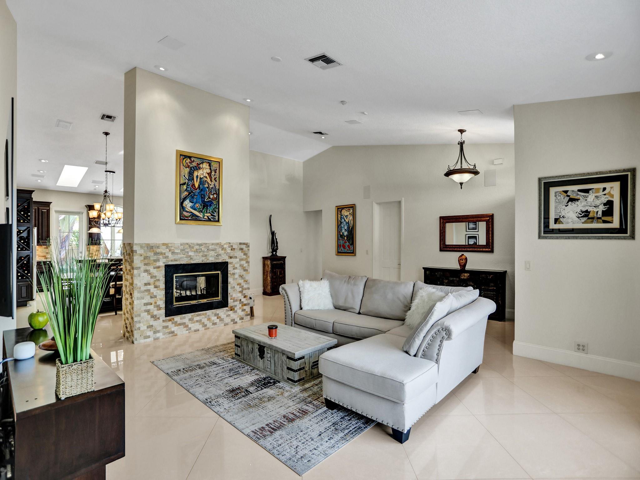 Lake Placid 35-23 B - Residential