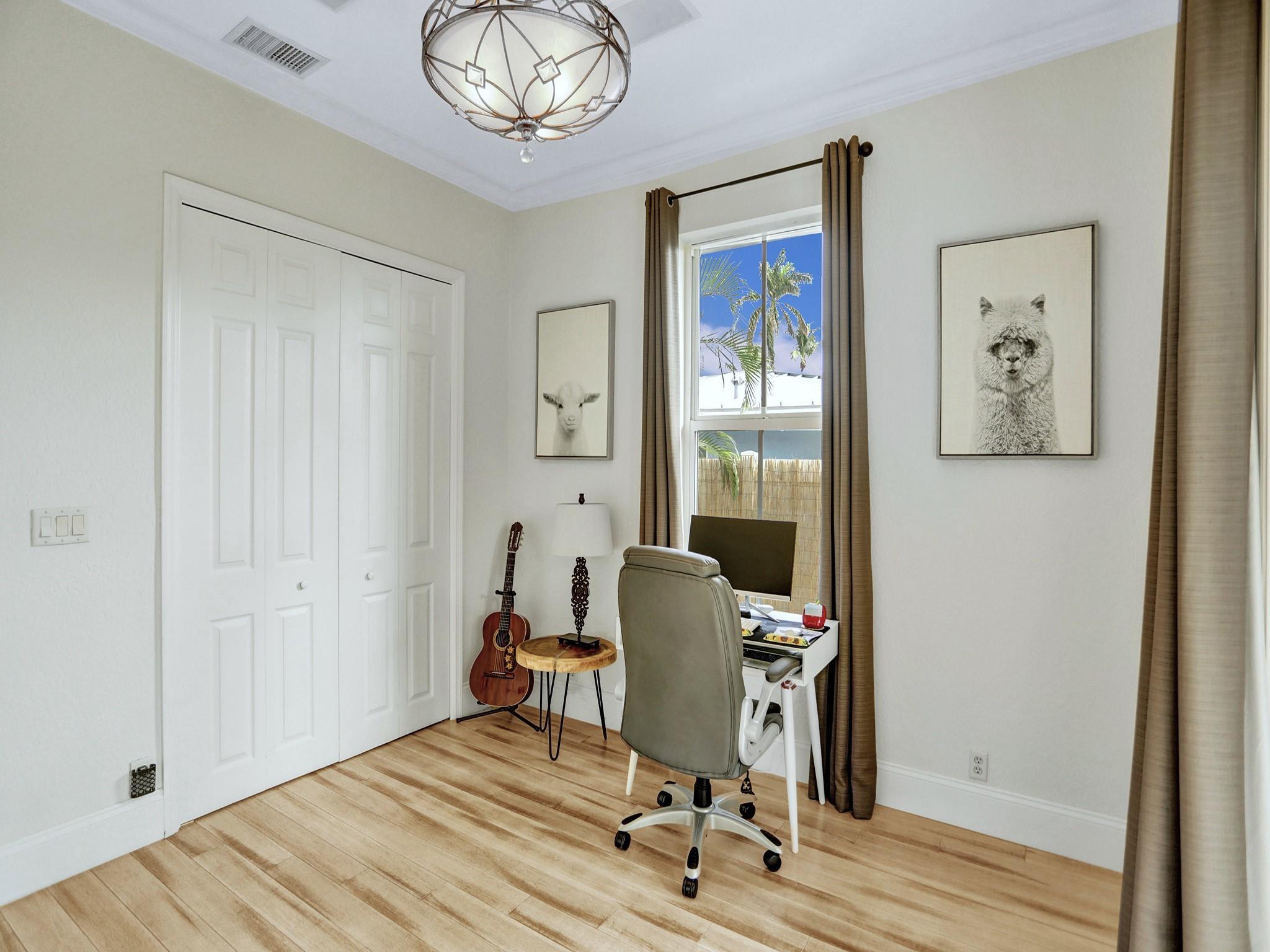 Lake Placid 35-23 B - Residential