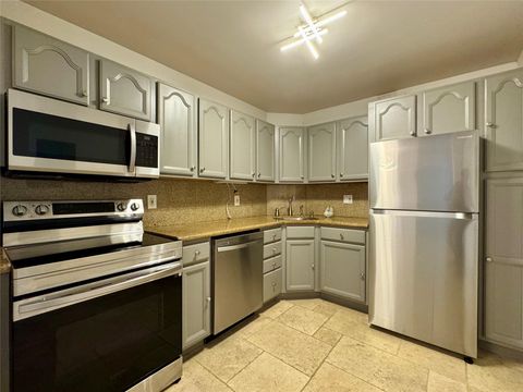 A home in Wilton Manors