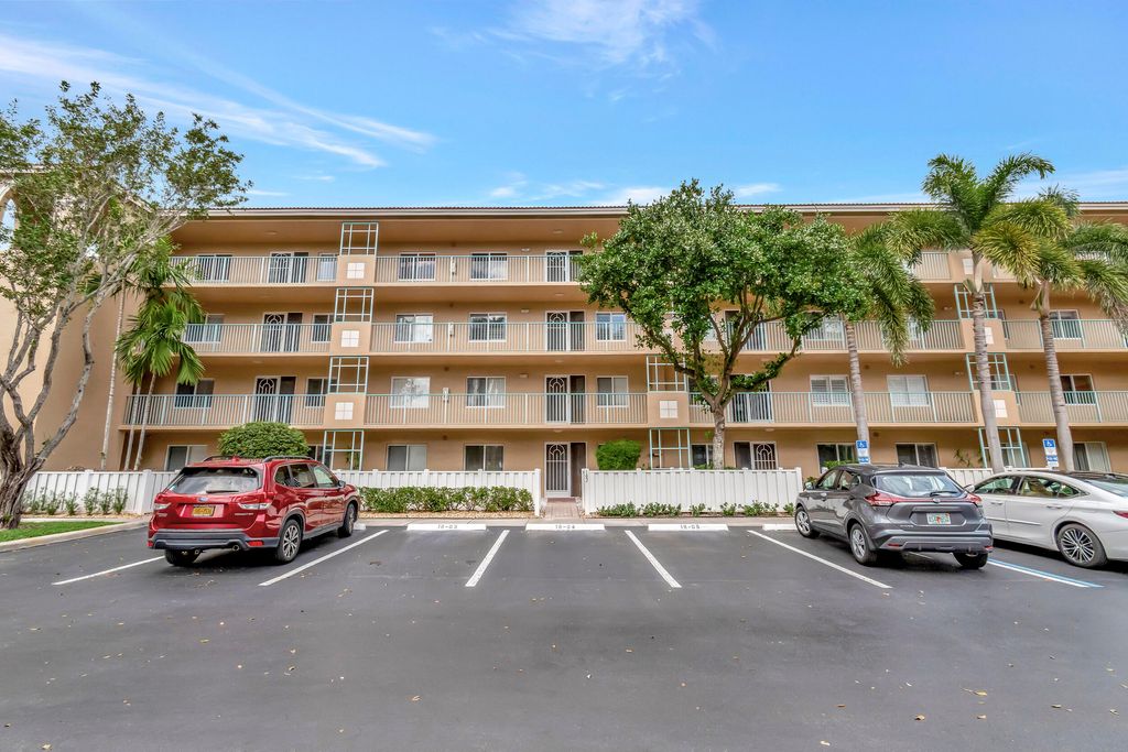 Photo of 5749 Gemstone Court #102, Boynton Beach, FL 33437 (MLS # R10986596)