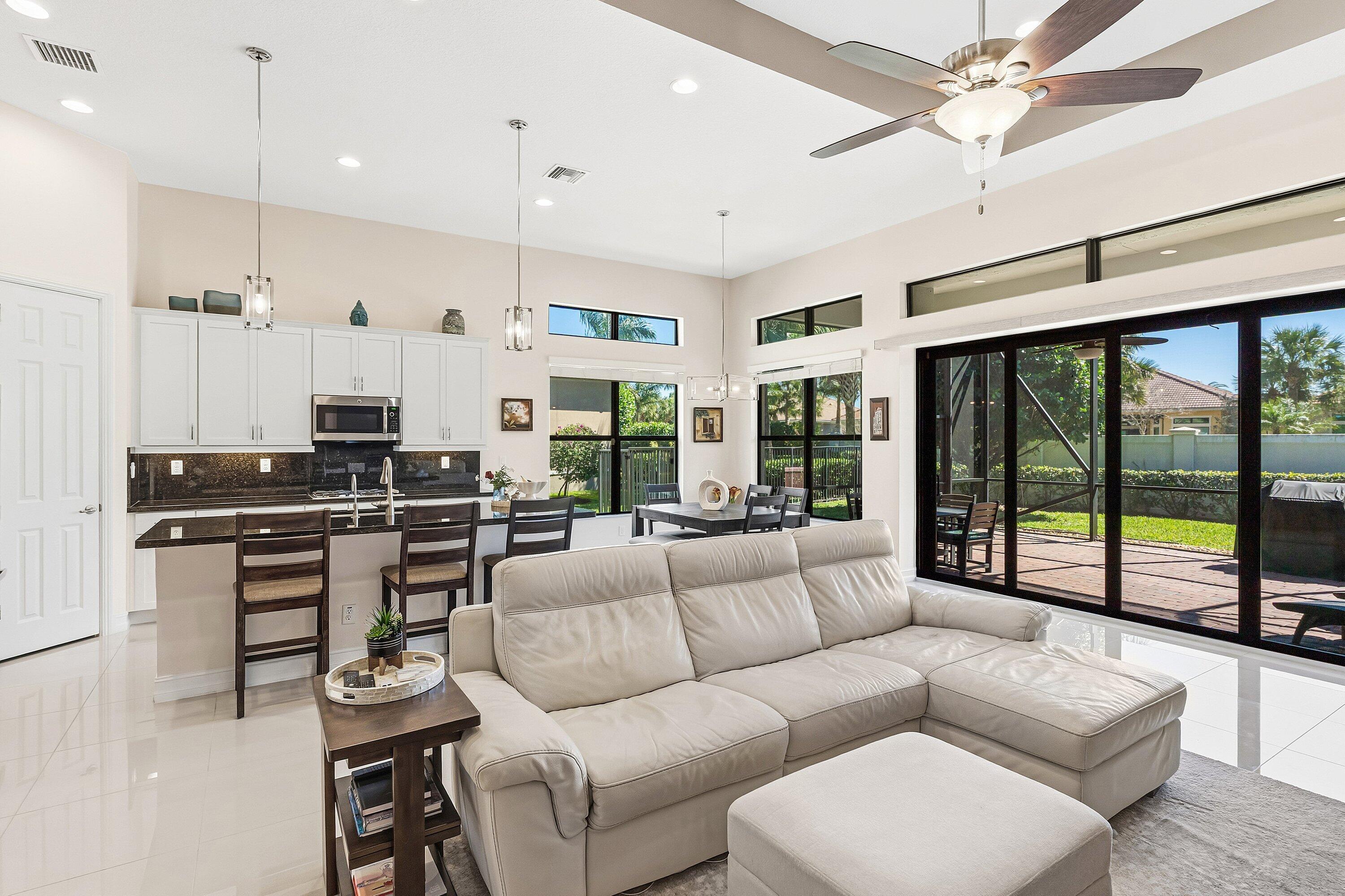 PARKLAND ROYALE - Residential