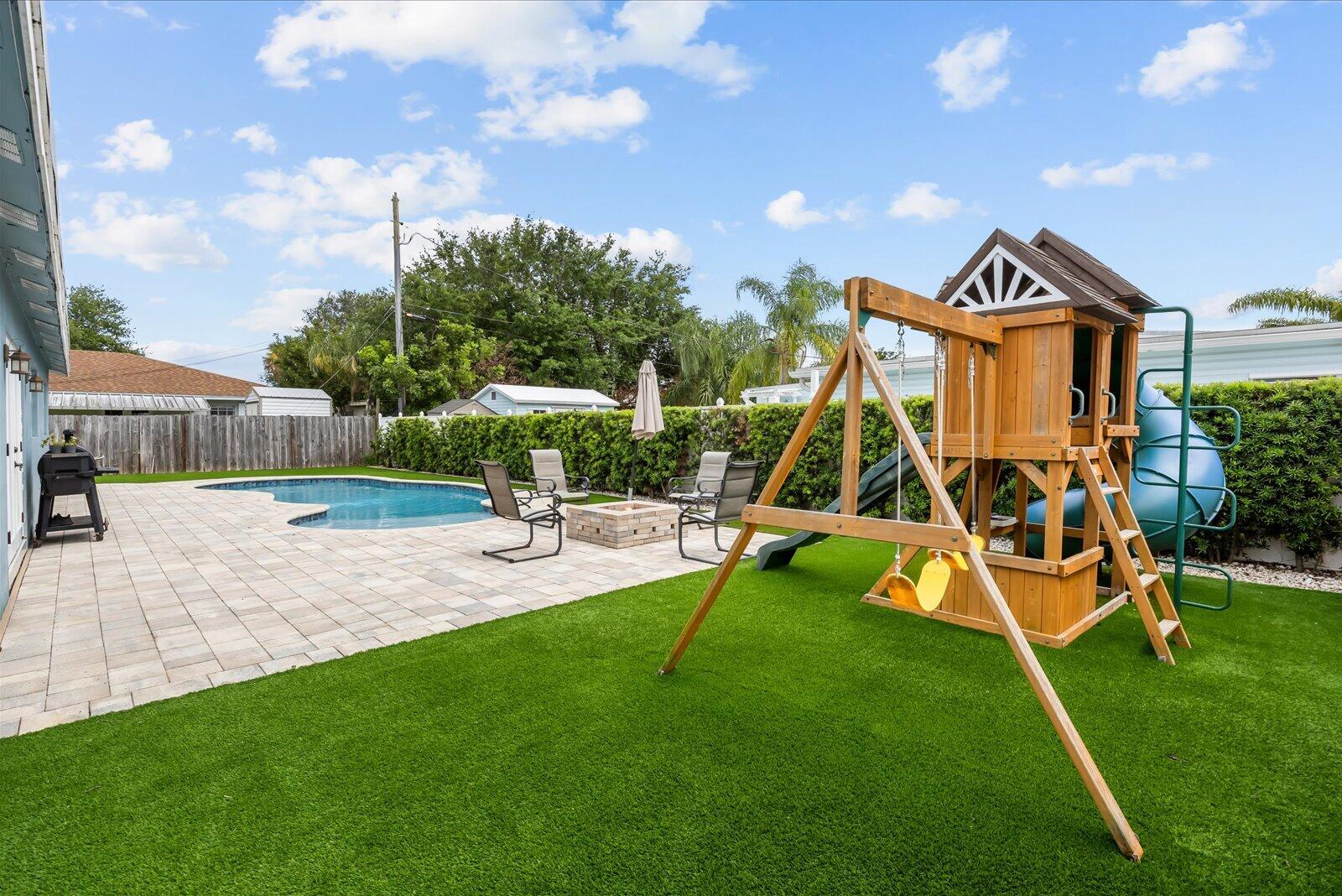 TROPIC VISTA - Residential