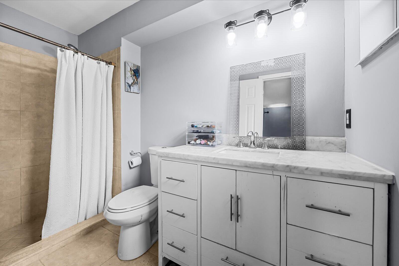 TROPIC VISTA - Residential