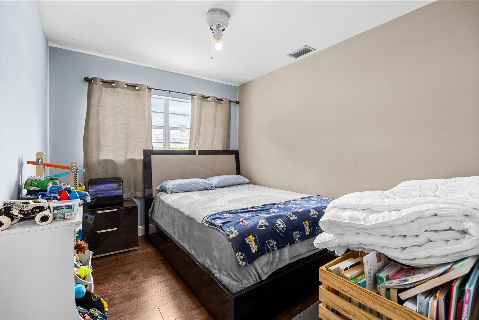 TROPIC VISTA - Residential