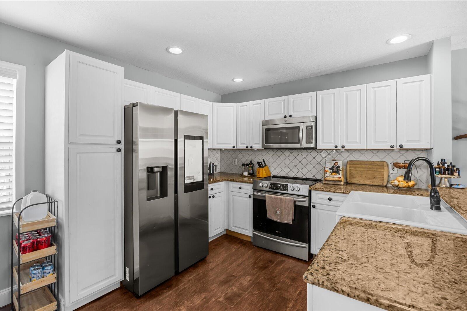 TROPIC VISTA - Residential