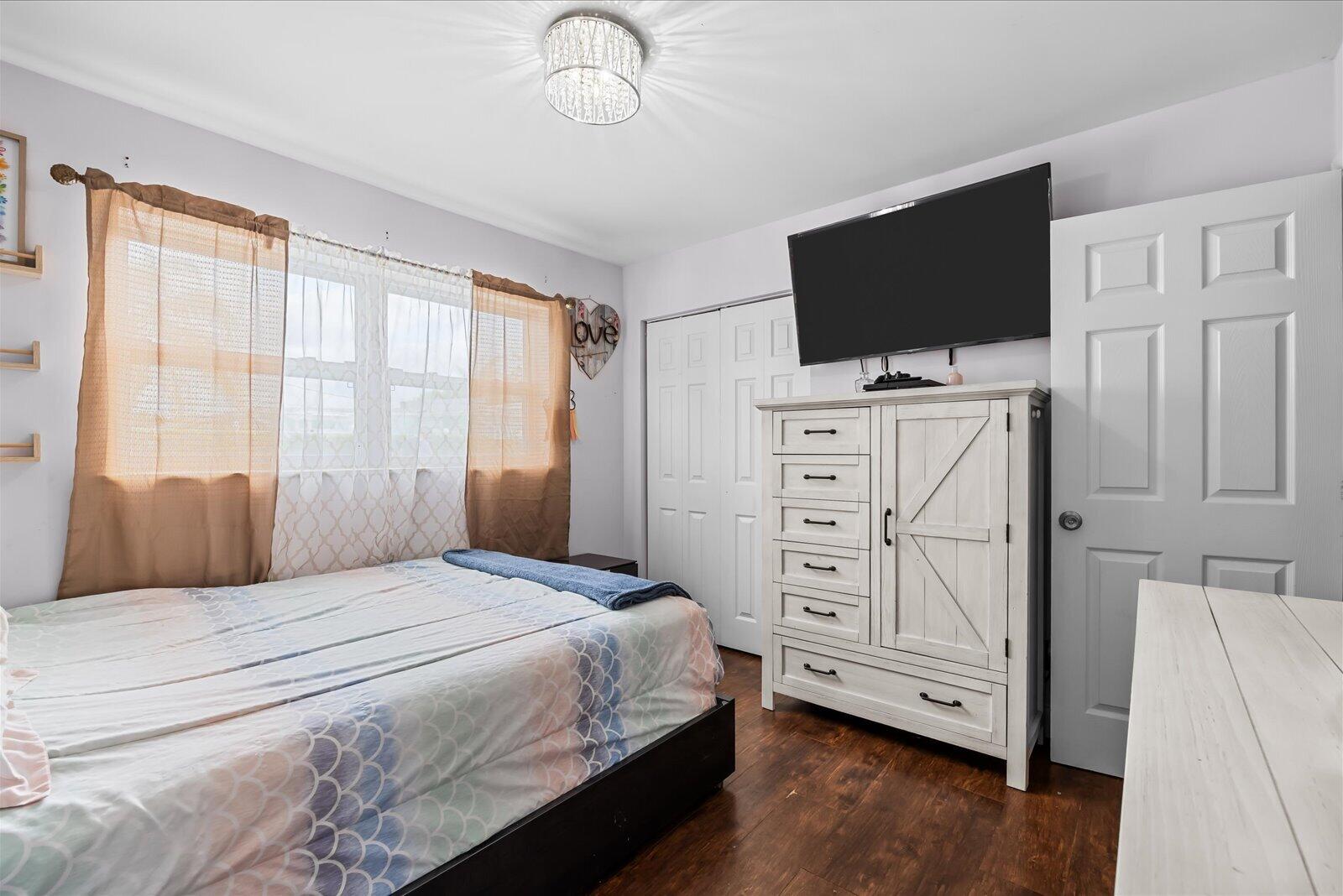 TROPIC VISTA - Residential