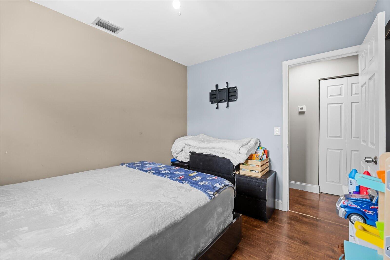 TROPIC VISTA - Residential