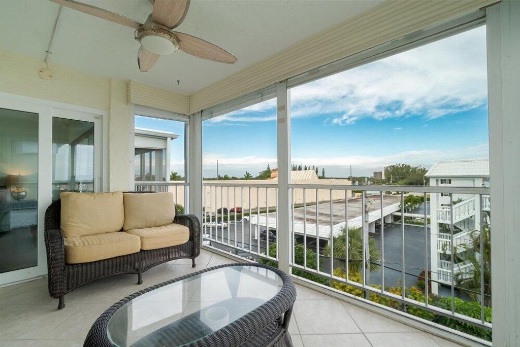 Photo of 155 Yacht Club Dr #405, North Palm Beach, FL 33408 (MLS # R10858992)